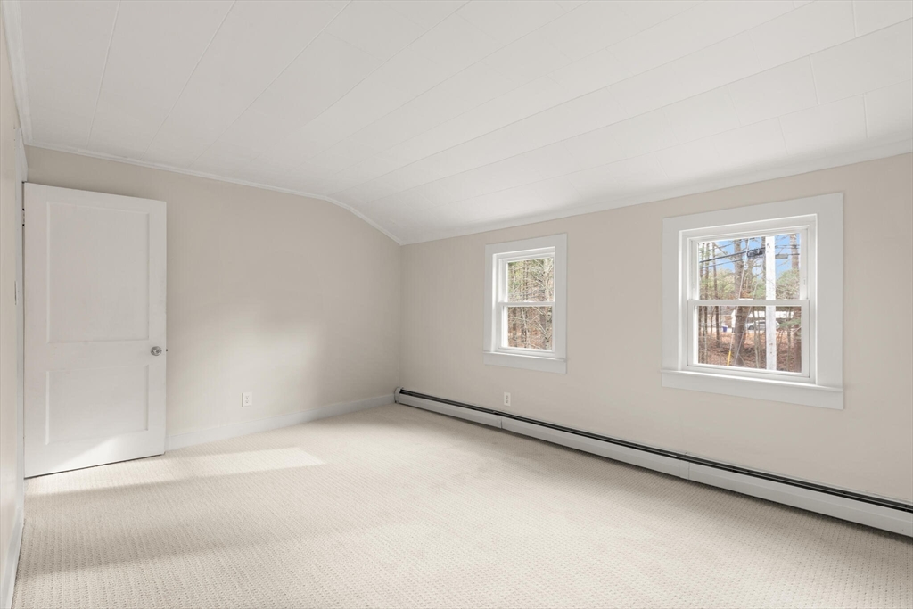 Dunstable, Massachusetts, 01827, United States, 4 Bedrooms Bedrooms, ,2 BathroomsBathrooms,Residential,For Sale,2001941