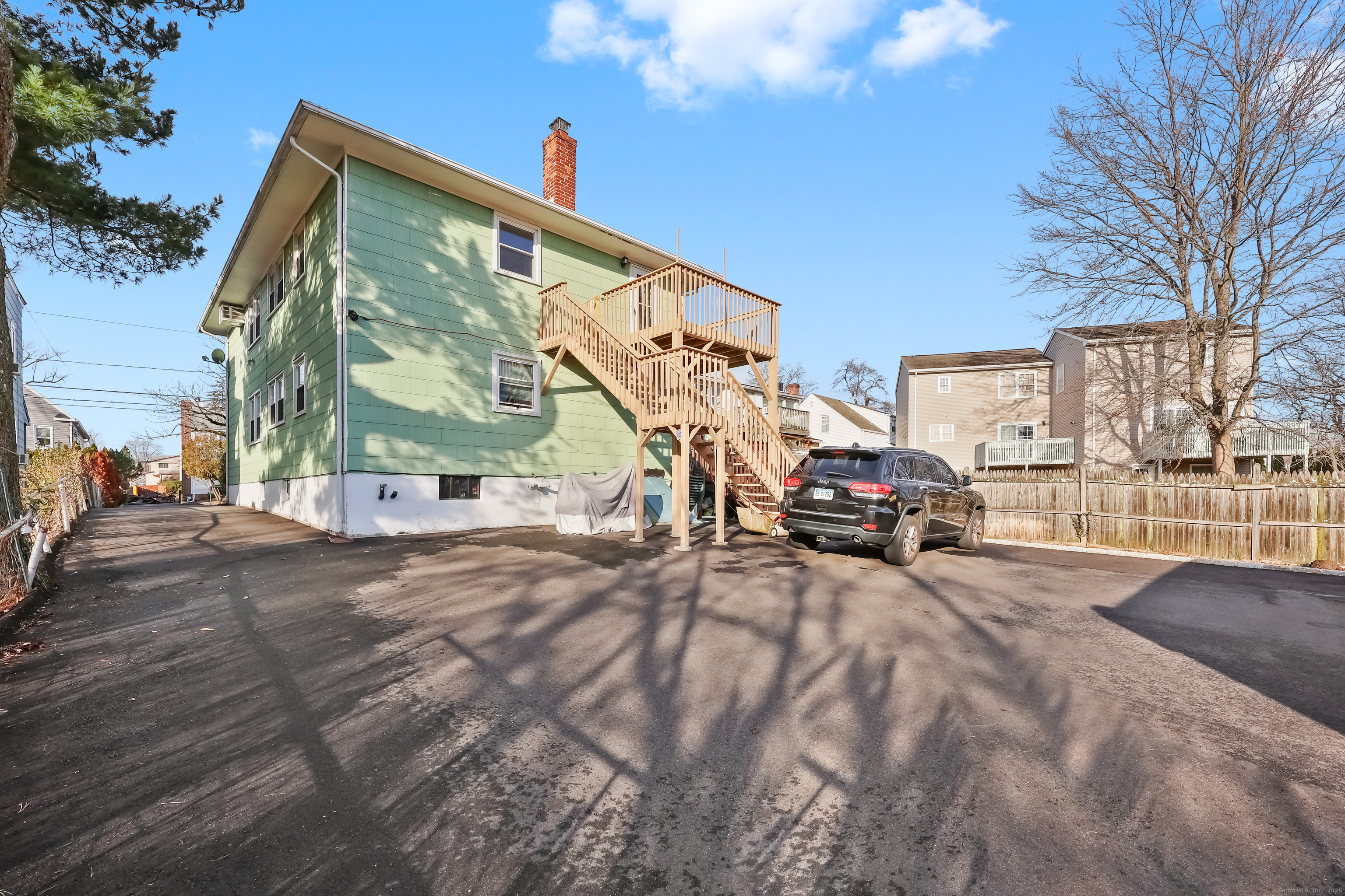 Stamford, Connecticut, 06902, United States, 6 Bedrooms Bedrooms, ,2 BathroomsBathrooms,Residential,For Sale,2003004