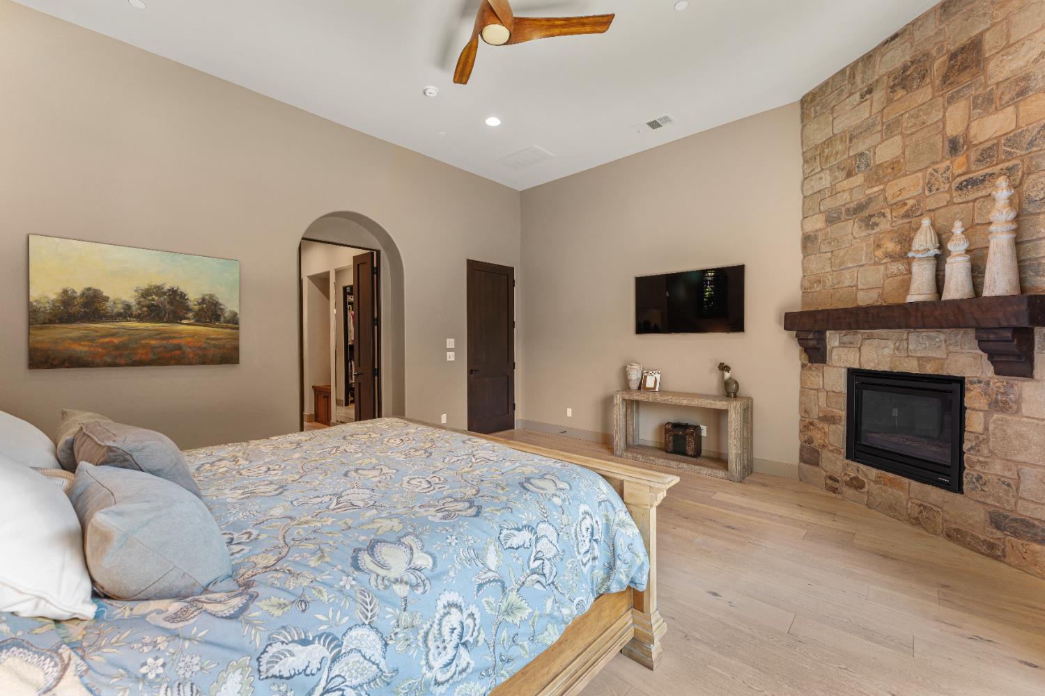 Loomis, California, 95650, United States, 4 Bedrooms Bedrooms, ,5 BathroomsBathrooms,Residential,For Sale,1939429