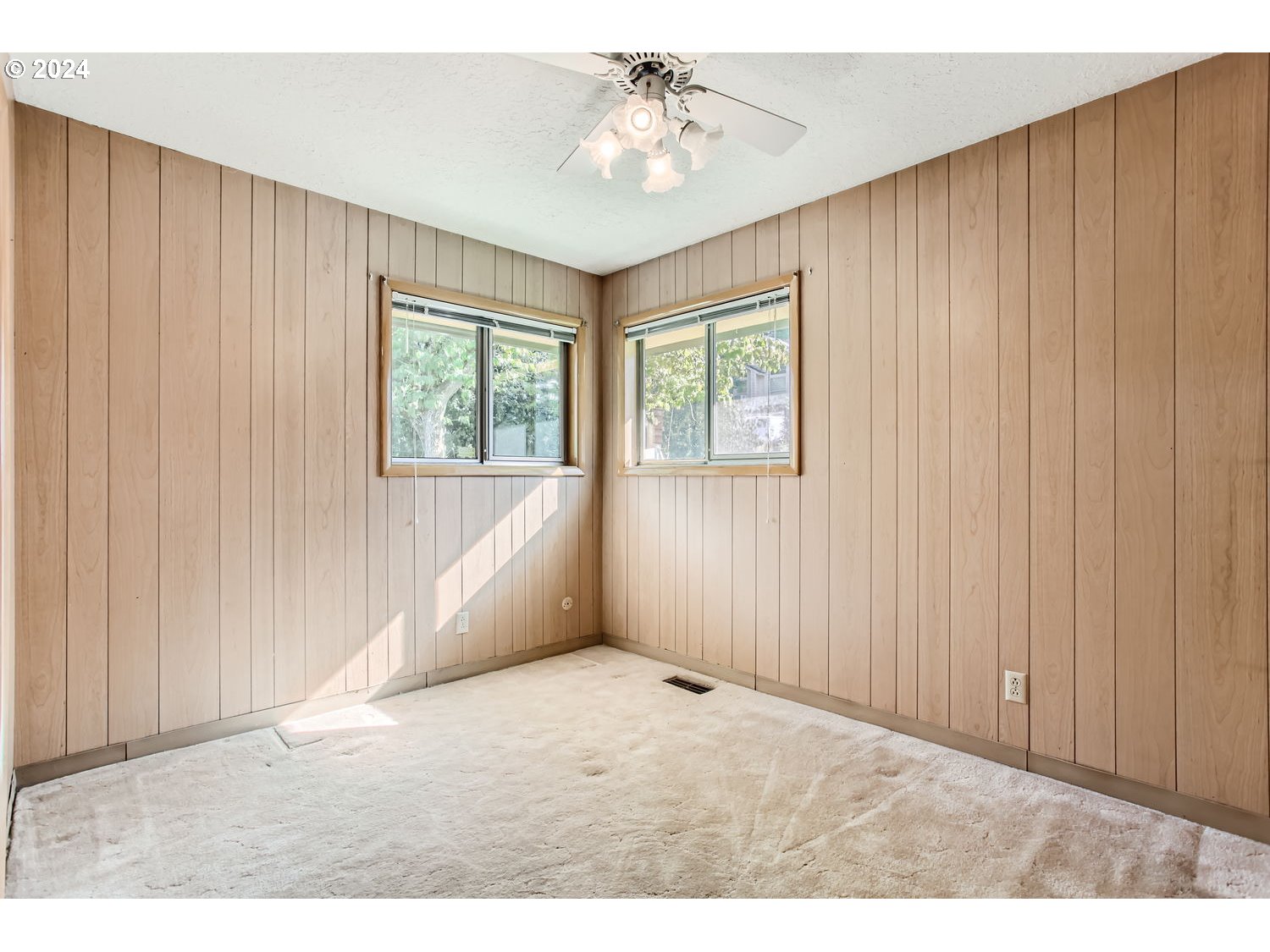 Oregoncity, Oregon, 97045, United States, 3 Bedrooms Bedrooms, ,2 BathroomsBathrooms,Residential,For Sale,1879834