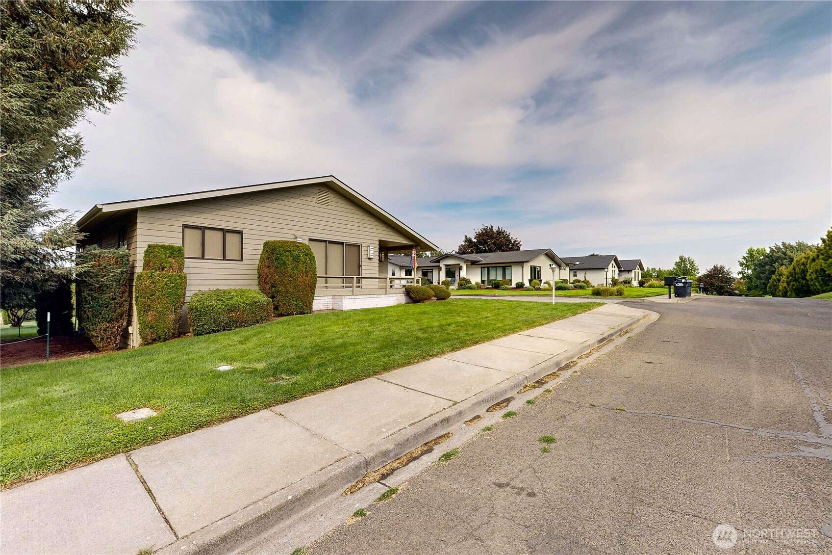 Walla Walla, Washington, 99362, United States, 3 Bedrooms Bedrooms, ,2 BathroomsBathrooms,Residential,For Sale,1942033