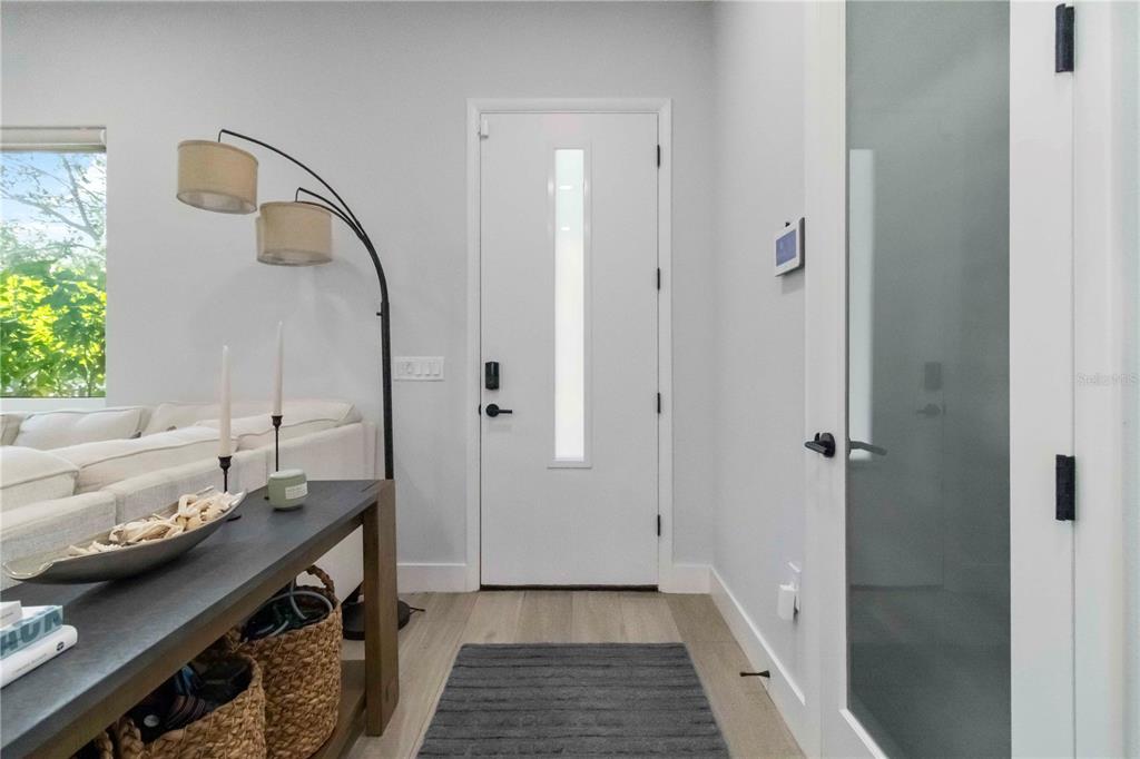 St Petersburg, Florida, 33713, United States, 3 Bedrooms Bedrooms, ,3 BathroomsBathrooms,Residential,For Sale,1898616