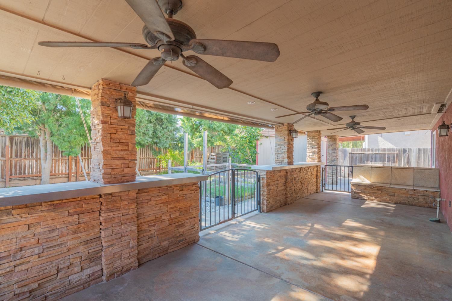 Oakdale, California, 95361, United States, 4 Bedrooms Bedrooms, ,3 BathroomsBathrooms,Residential,For Sale,1987039