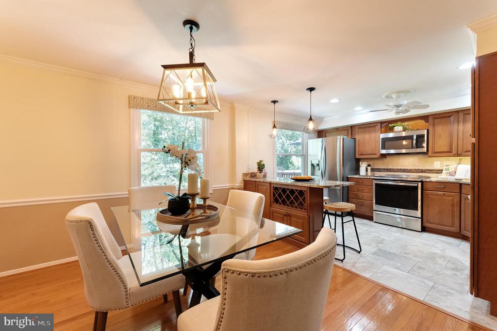 Reston, Virginia, 20194, United States, 3 Bedrooms Bedrooms, ,4 BathroomsBathrooms,Residential,For Sale,1942632