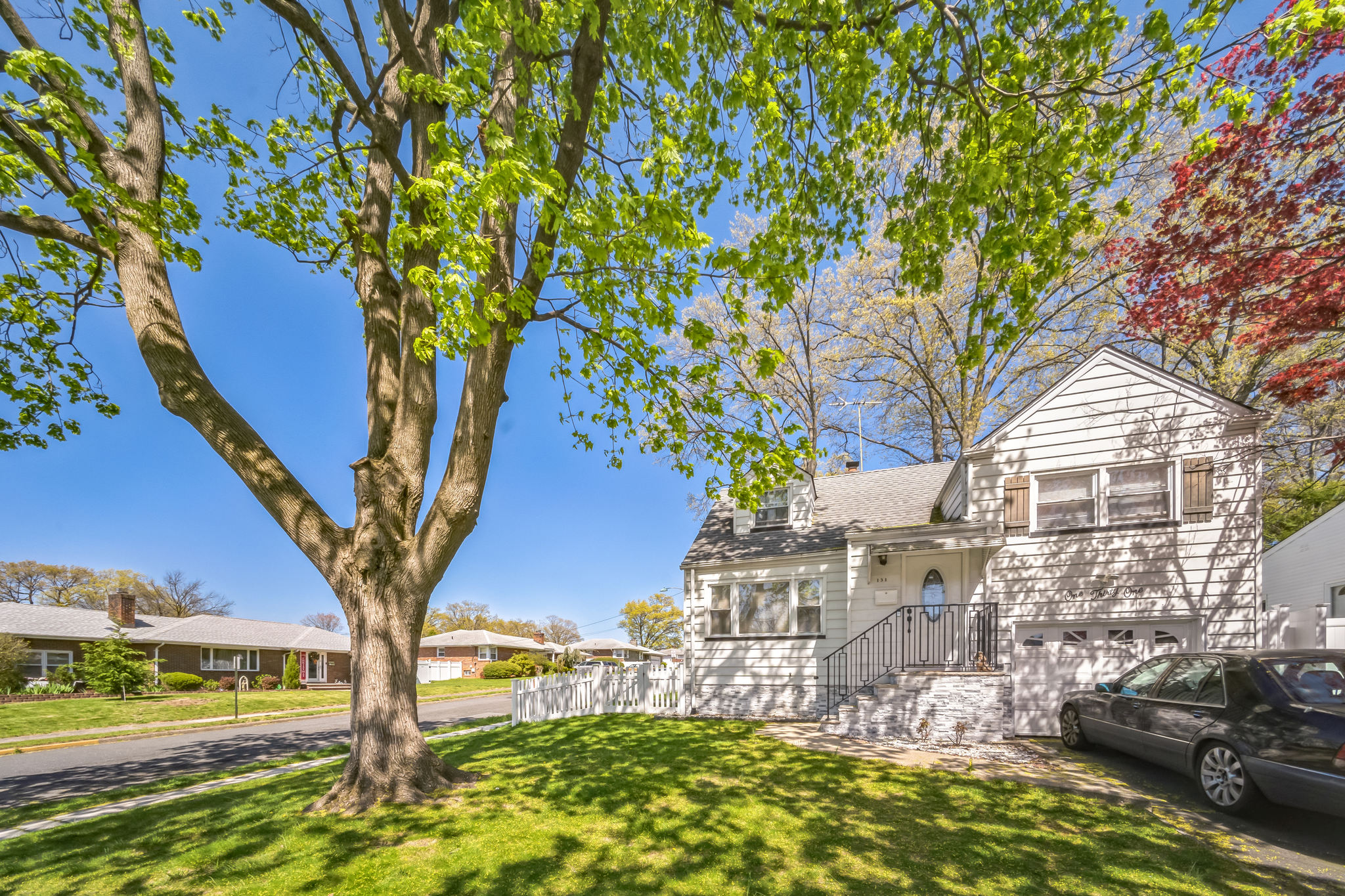 Elmwood Park, New Jersey, 07407, United States, 3 Bedrooms Bedrooms, ,2 BathroomsBathrooms,Residential,For Sale,1982757