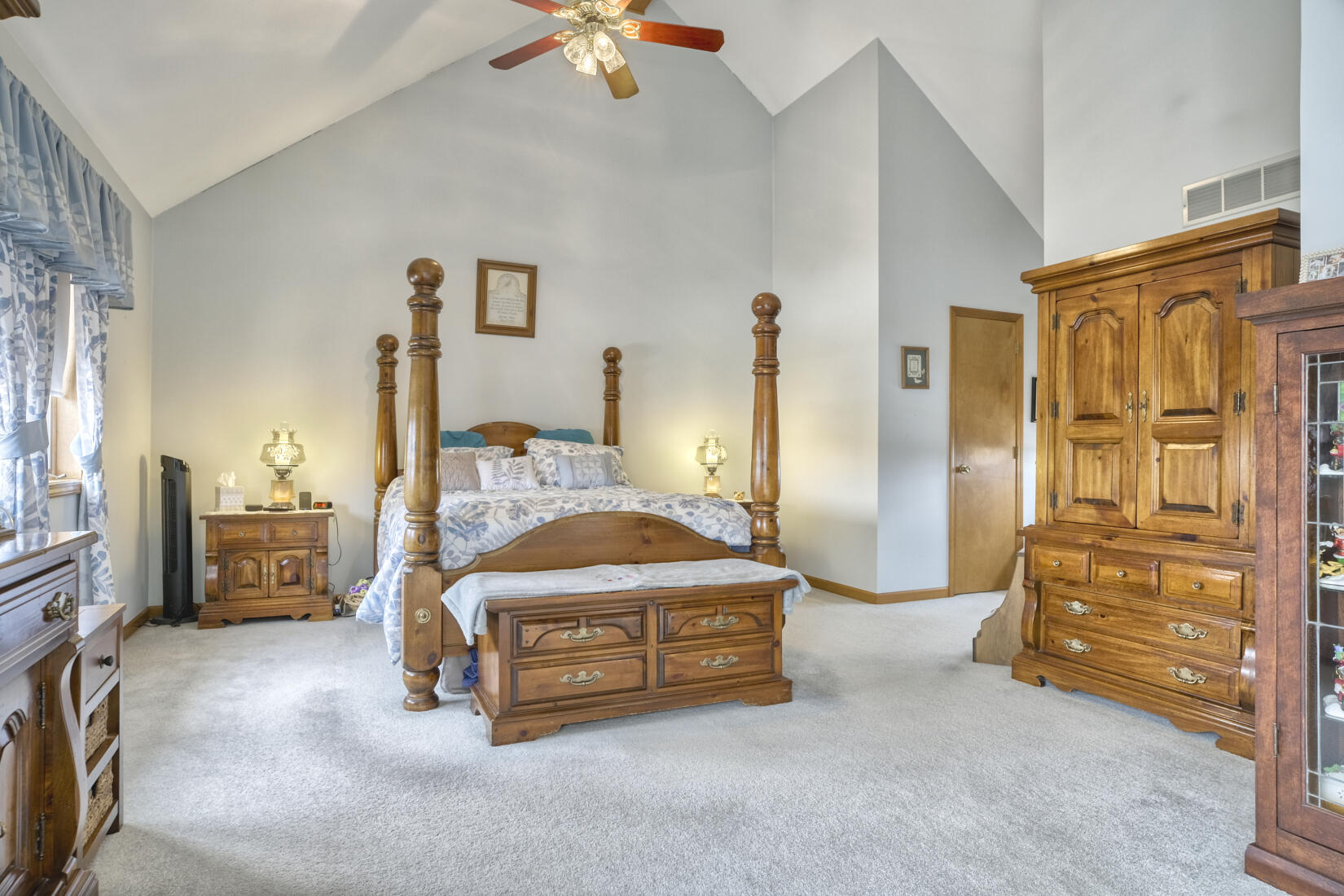 St. John, Indiana, 46373, United States, 4 Bedrooms Bedrooms, ,3 BathroomsBathrooms,Residential,For Sale,2037863