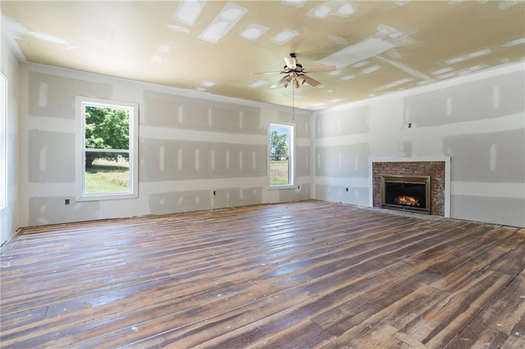 Dahlonega, Georgia, 30533, United States, 4 Bedrooms Bedrooms, ,4 BathroomsBathrooms,Residential,For Sale,1976865