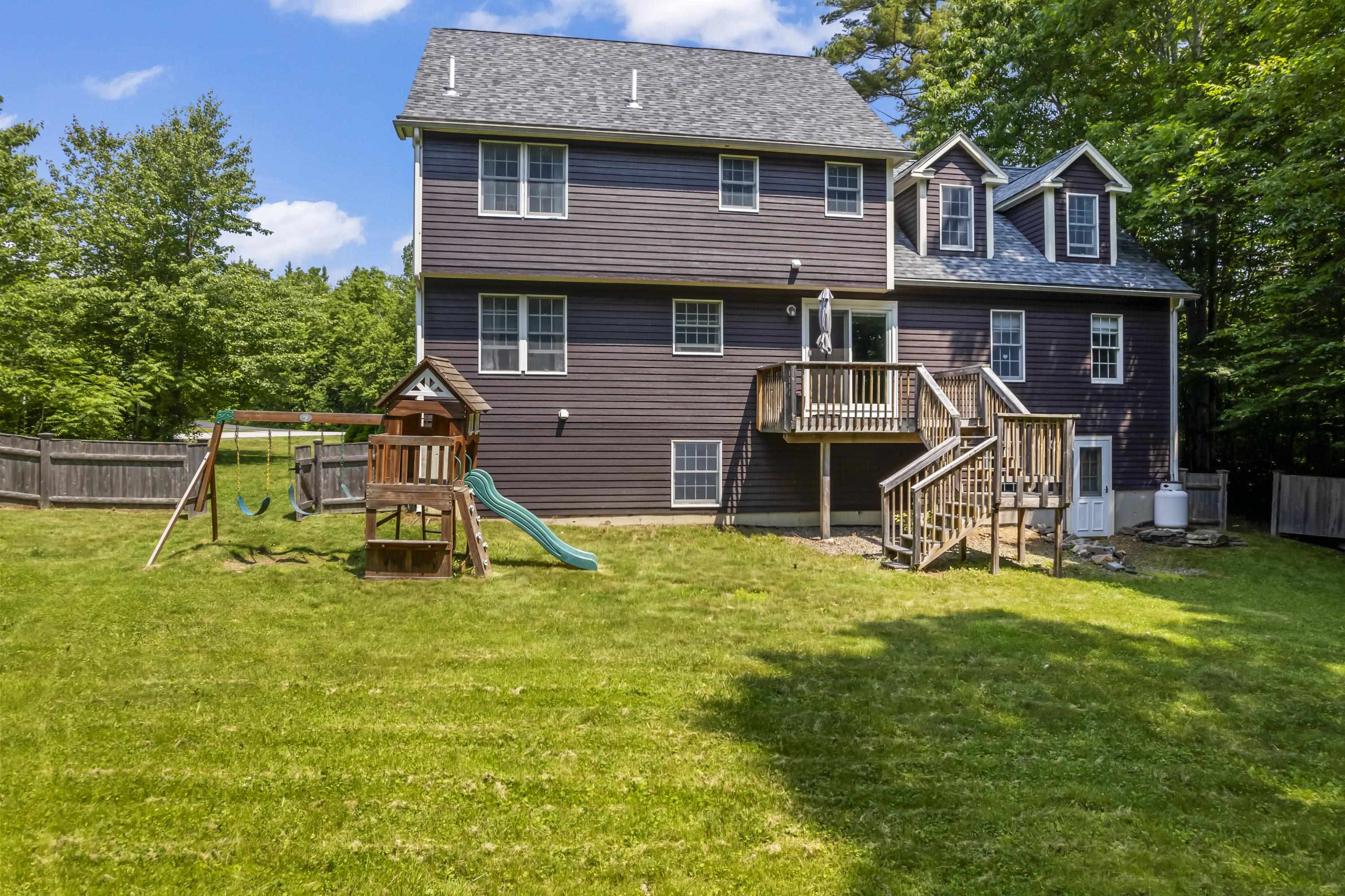 York, Maine, 03909, United States, 3 Bedrooms Bedrooms, ,4 BathroomsBathrooms,Residential,For Sale,1938259