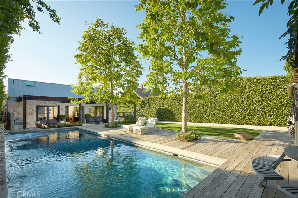 Newport Beach, California, 92660, United States, 4 Bedrooms Bedrooms, ,3 BathroomsBathrooms,Residential,For Sale,1927269