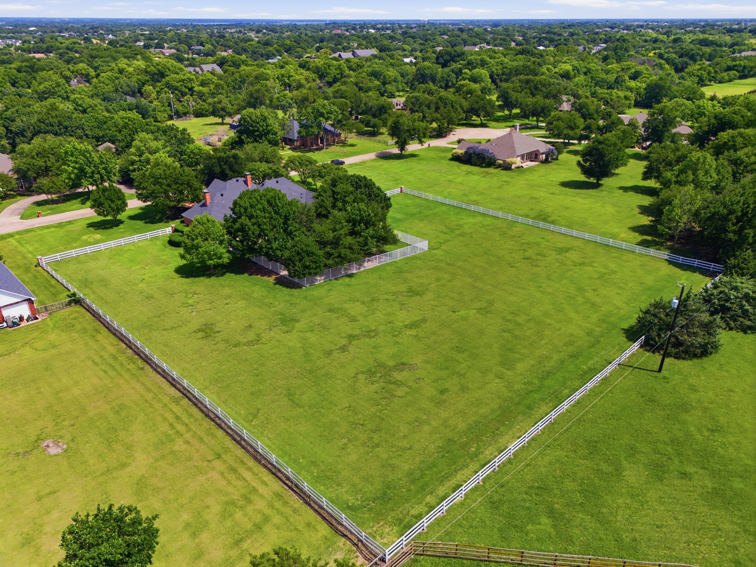  2 Acres of Country Living in Lucas, Texas - 物件實景