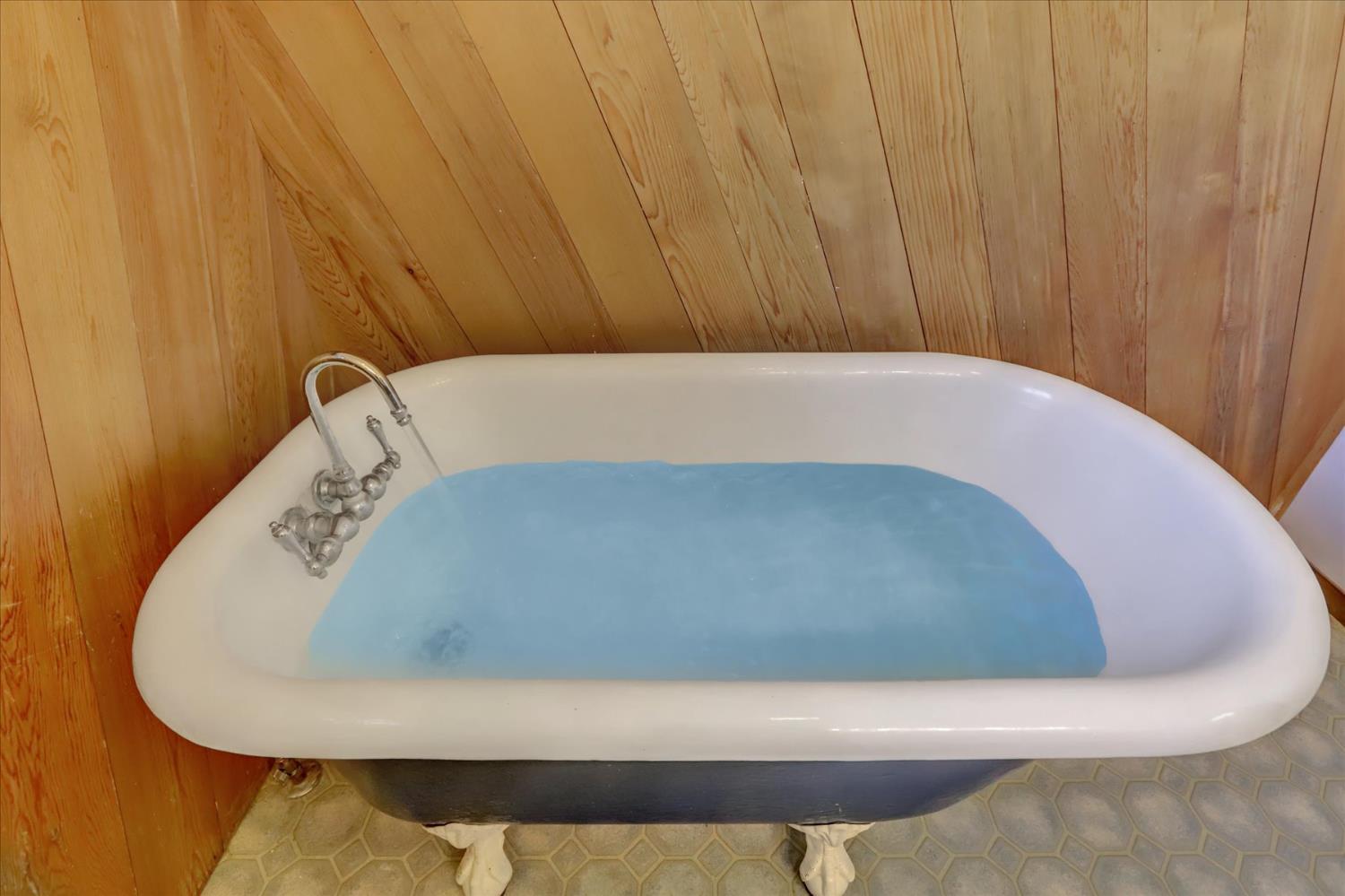 Nevada City, California, 95959, United States, 2 Bedrooms Bedrooms, ,2 BathroomsBathrooms,Residential,For Sale,1982530