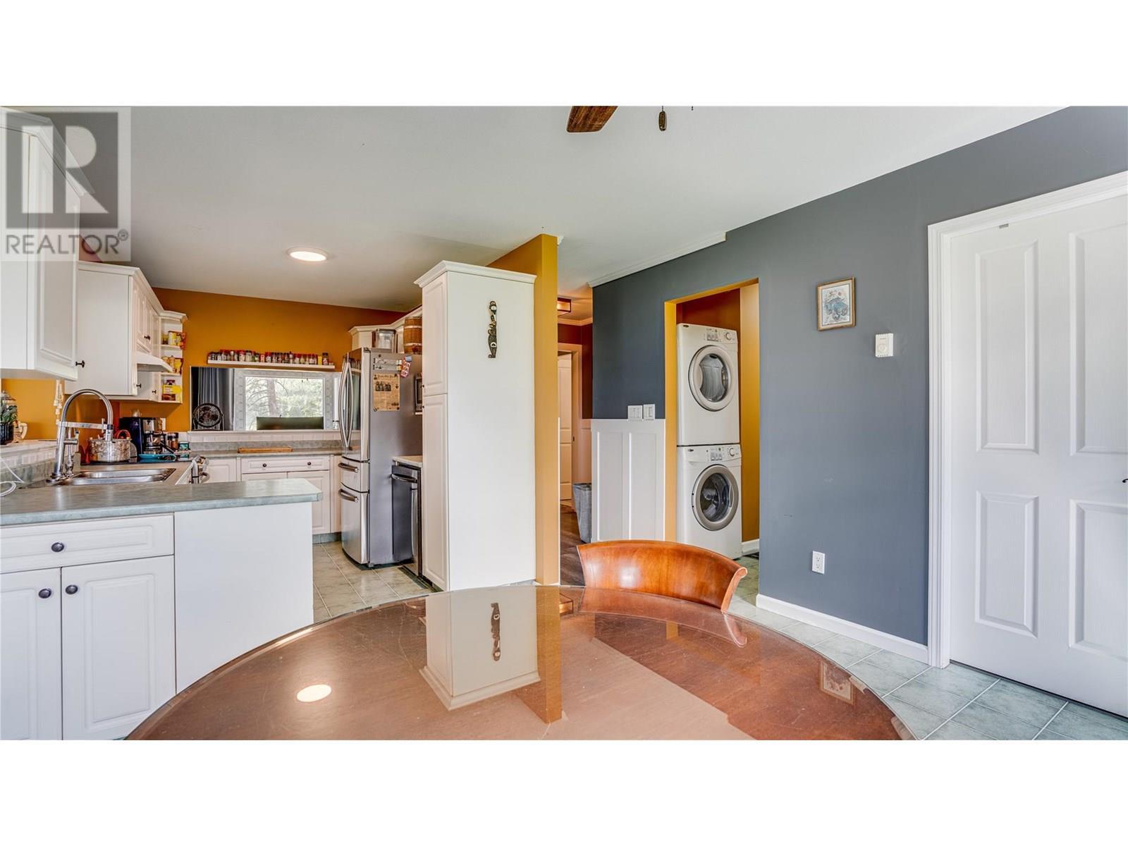 KELOWNA, British Columbia, V1Z 3W5, CA, 2 Bedrooms Bedrooms, ,2 BathroomsBathrooms,Residential,For Sale,1897605