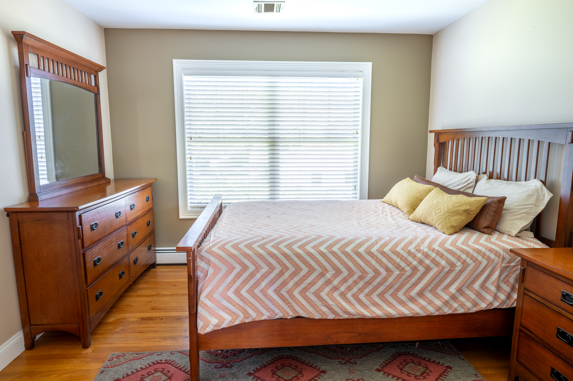  Charming Tappan Colonial - 物件實景