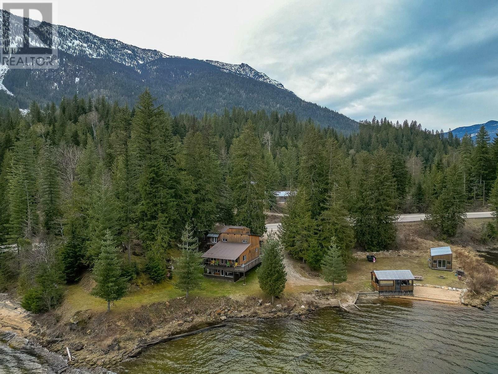MALAKWA, British Columbia, V0E 2S0, CA, 4 Bedrooms Bedrooms, ,2 BathroomsBathrooms,Residential,For Sale,1837391