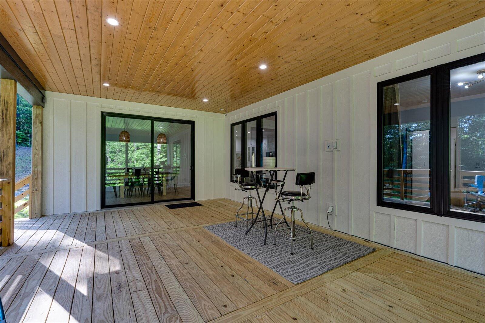 Whitwell, Tennessee, 37397, United States, 3 Bedrooms Bedrooms, ,3 BathroomsBathrooms,Residential,For Sale,1923517