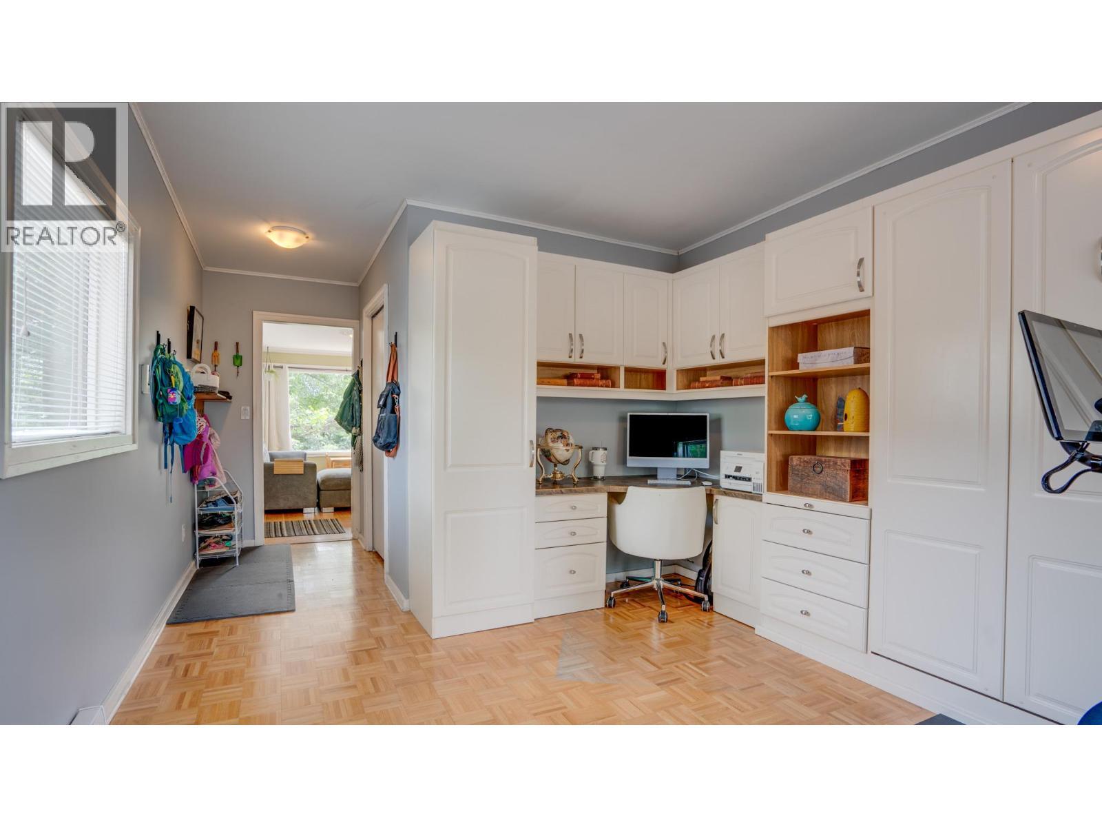 VERNON, British Columbia, V1T 1J7, CA, 5 Bedrooms Bedrooms, ,2 BathroomsBathrooms,Residential,For Sale,1917504
