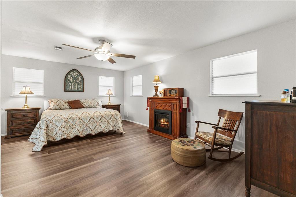 Point, Texas, 75472, United States, 2 Bedrooms Bedrooms, ,2 BathroomsBathrooms,Residential,For Sale,1959087