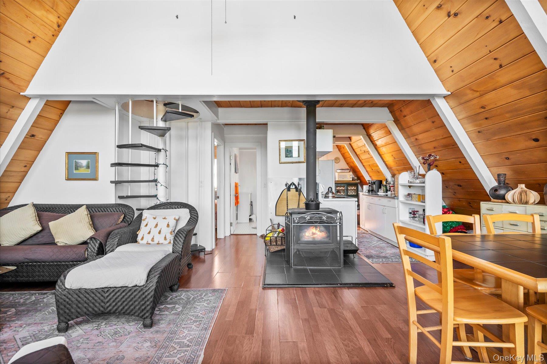 Amagansett, New York, 11930, United States, 3 Bedrooms Bedrooms, ,2 BathroomsBathrooms,Residential,For Sale,1980686