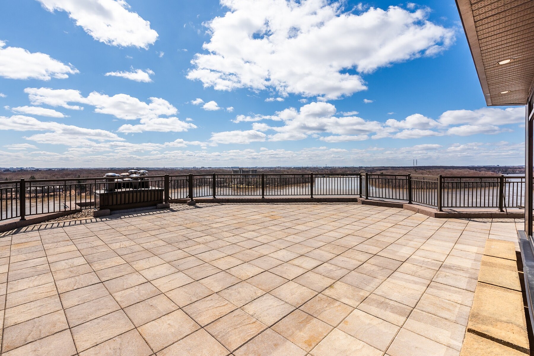  Chomedey, Laval - 物件實景