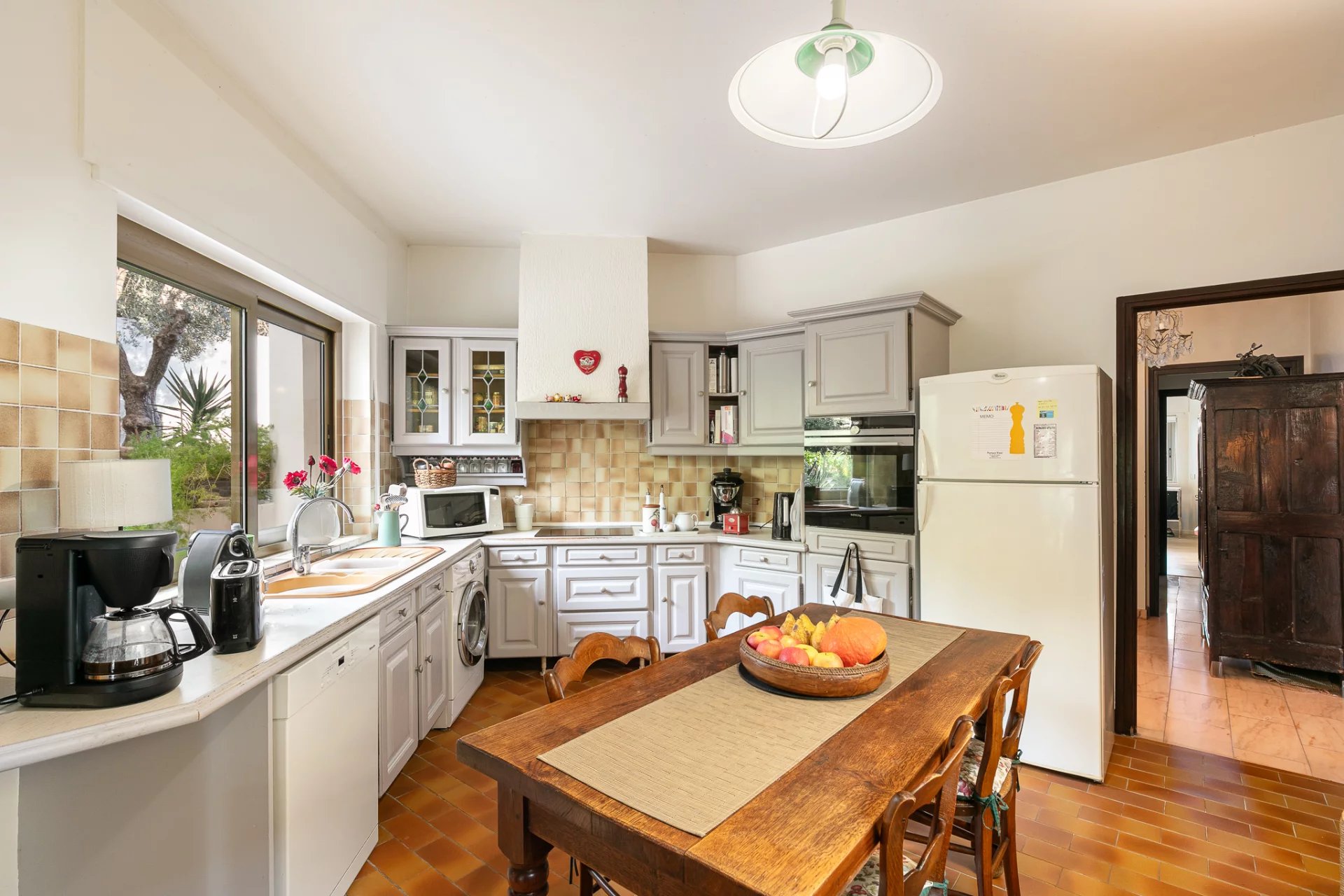 Nice, Provence-Alpes-Côte d’Azur, 06000, FR, 4 Bedrooms Bedrooms, ,4 BathroomsBathrooms,Residential,For Sale,1999651