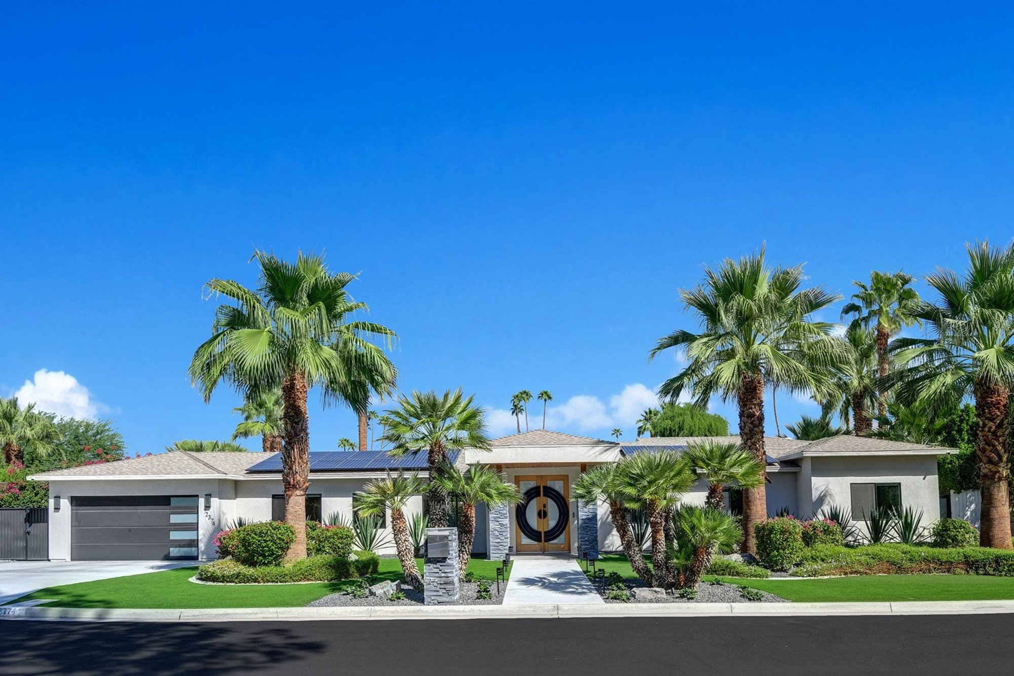  Rancho Mirage Reimagined Mid-Century Retreat an Expansive .43-Acre Lot - 物件實景