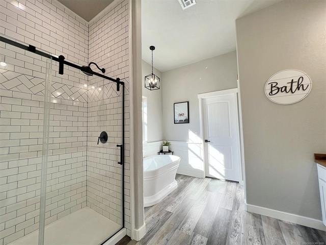 Tahlequah, Oklahoma, 74464, United States, 6 Bedrooms Bedrooms, ,4 BathroomsBathrooms,Residential,For Sale,1982576