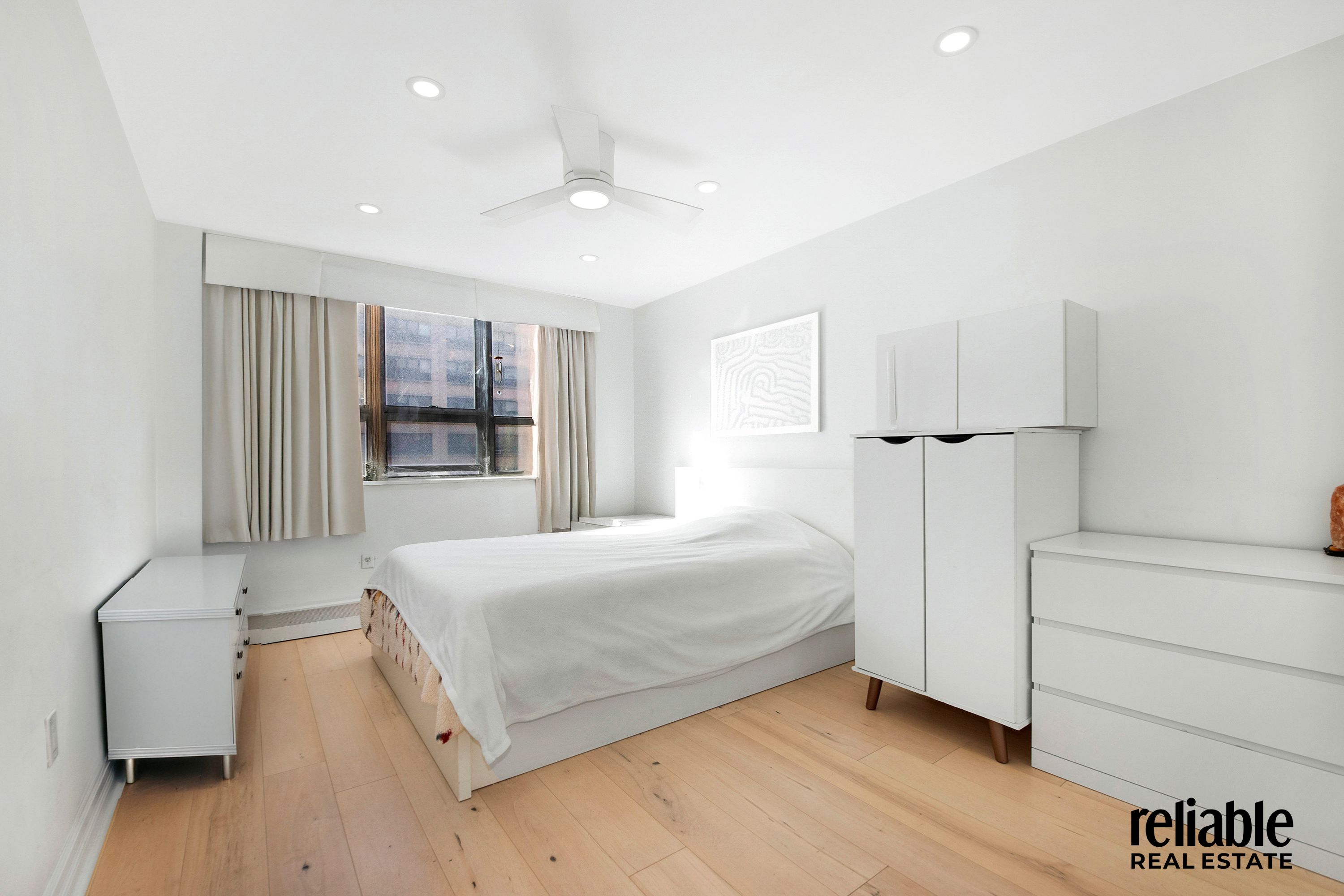 New York, New York, 10026, United States, 2 Bedrooms Bedrooms, ,1 BathroomBathrooms,Residential,For Sale,2003267