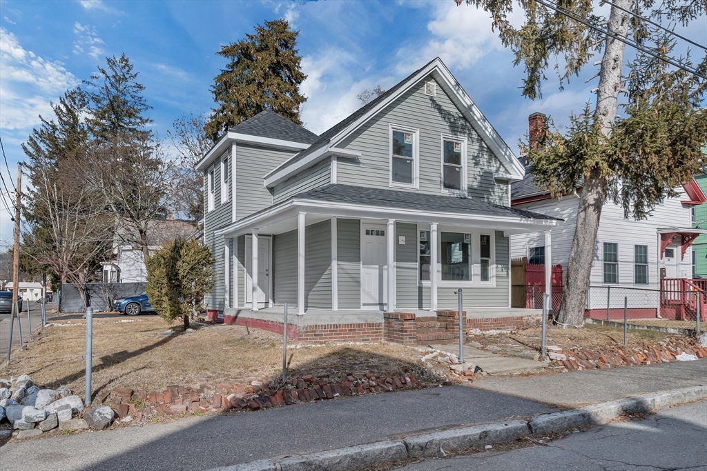 Brockton, Massachusetts, 02301, United States, 4 Bedrooms Bedrooms, ,2 BathroomsBathrooms,Residential,For Sale,2030867