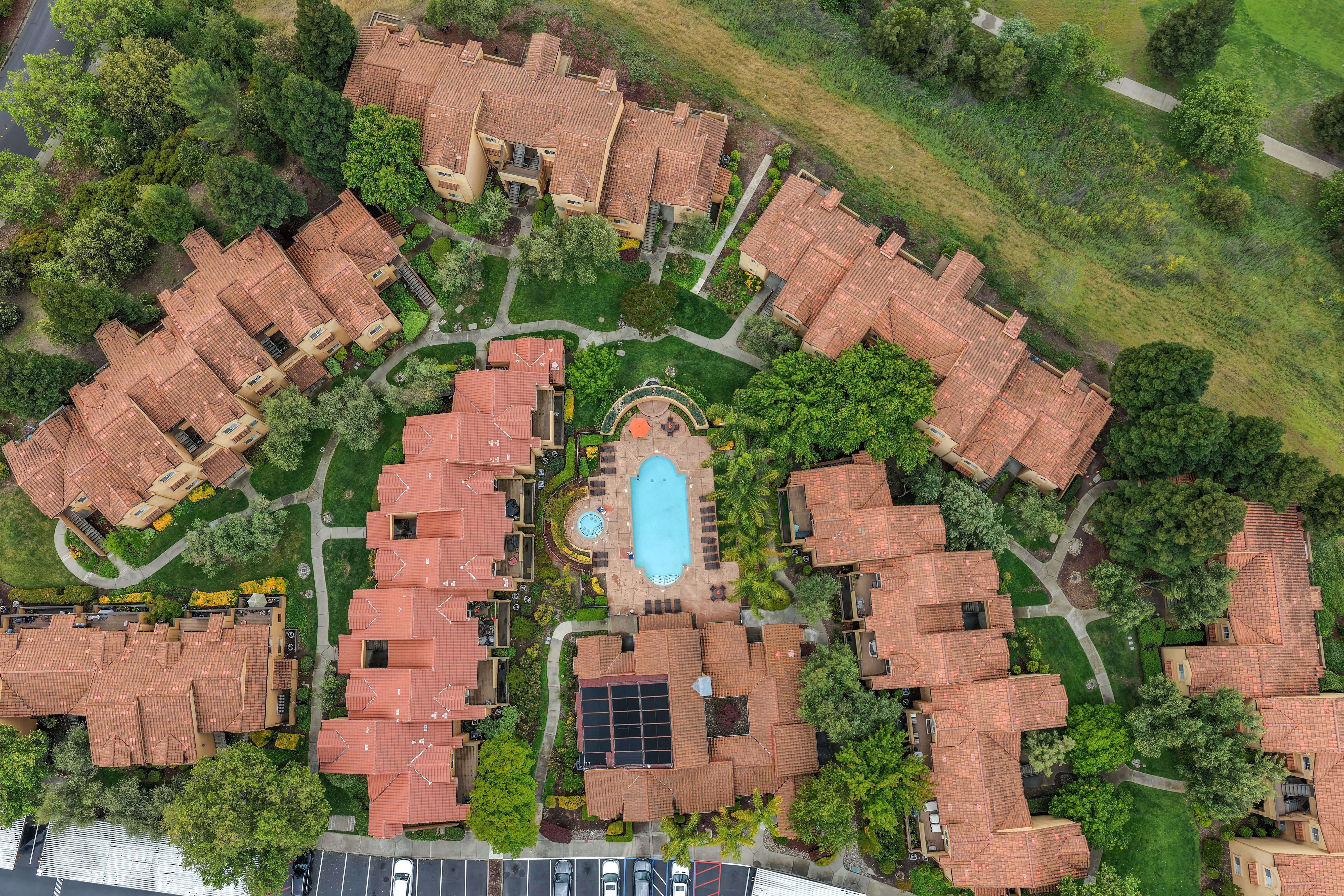  Top-Floor Luxury with Panoramic Canyon Lakes Views in Gated Siena Hills Retreat - 物件實景