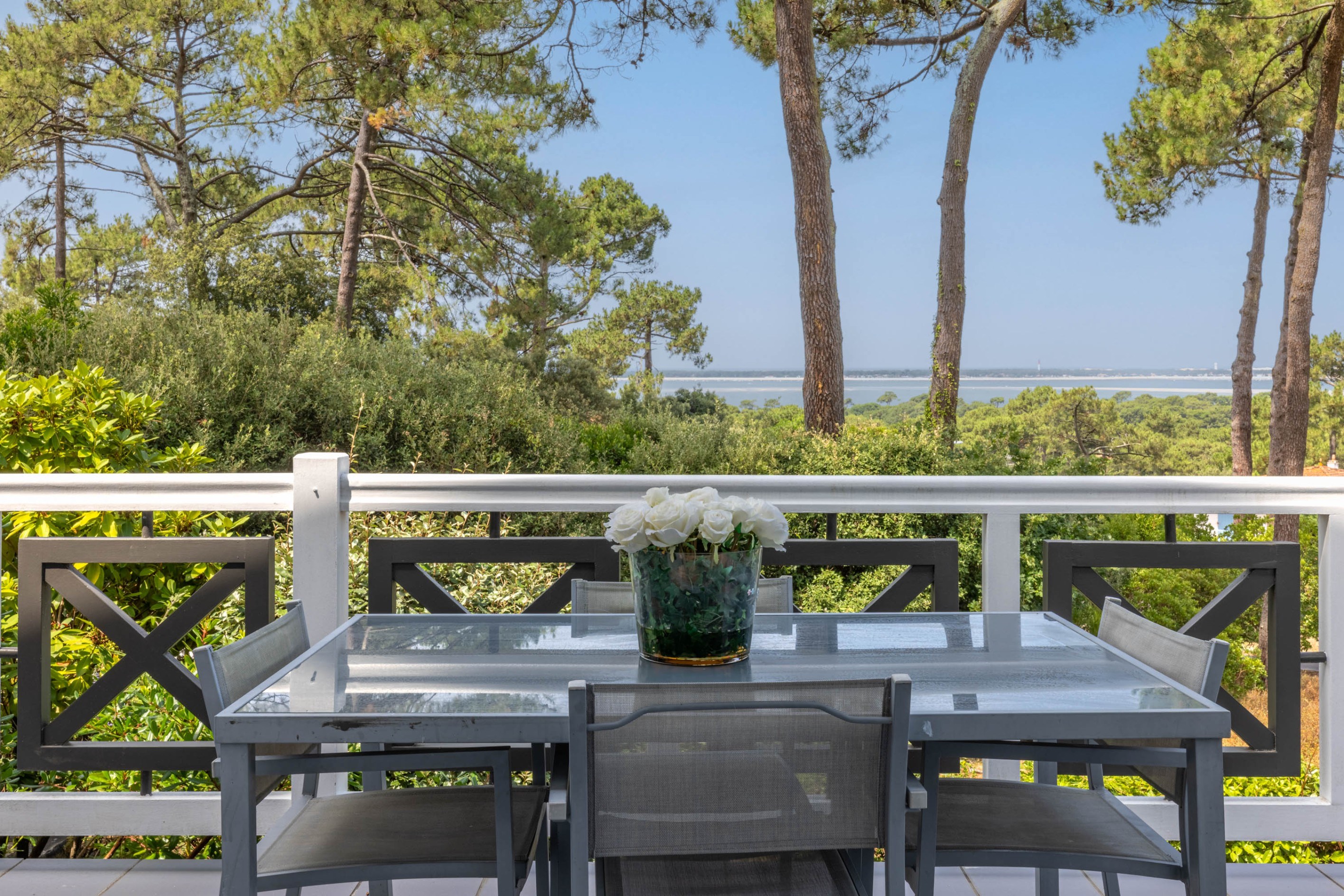  ARCHITECT-DESIGNED VILLA WITH PANORAMIC VIEWS OVER ARCACHON BAY - 物件實景