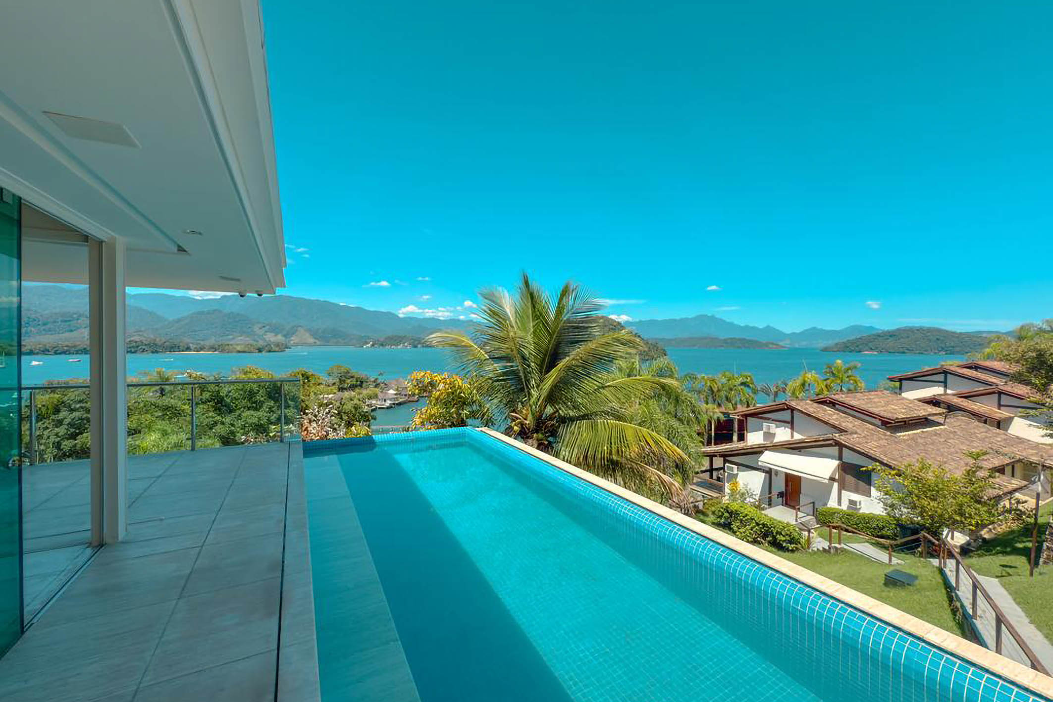  House at Iate Clube de Santos in Angra dos Reis - 物件實景