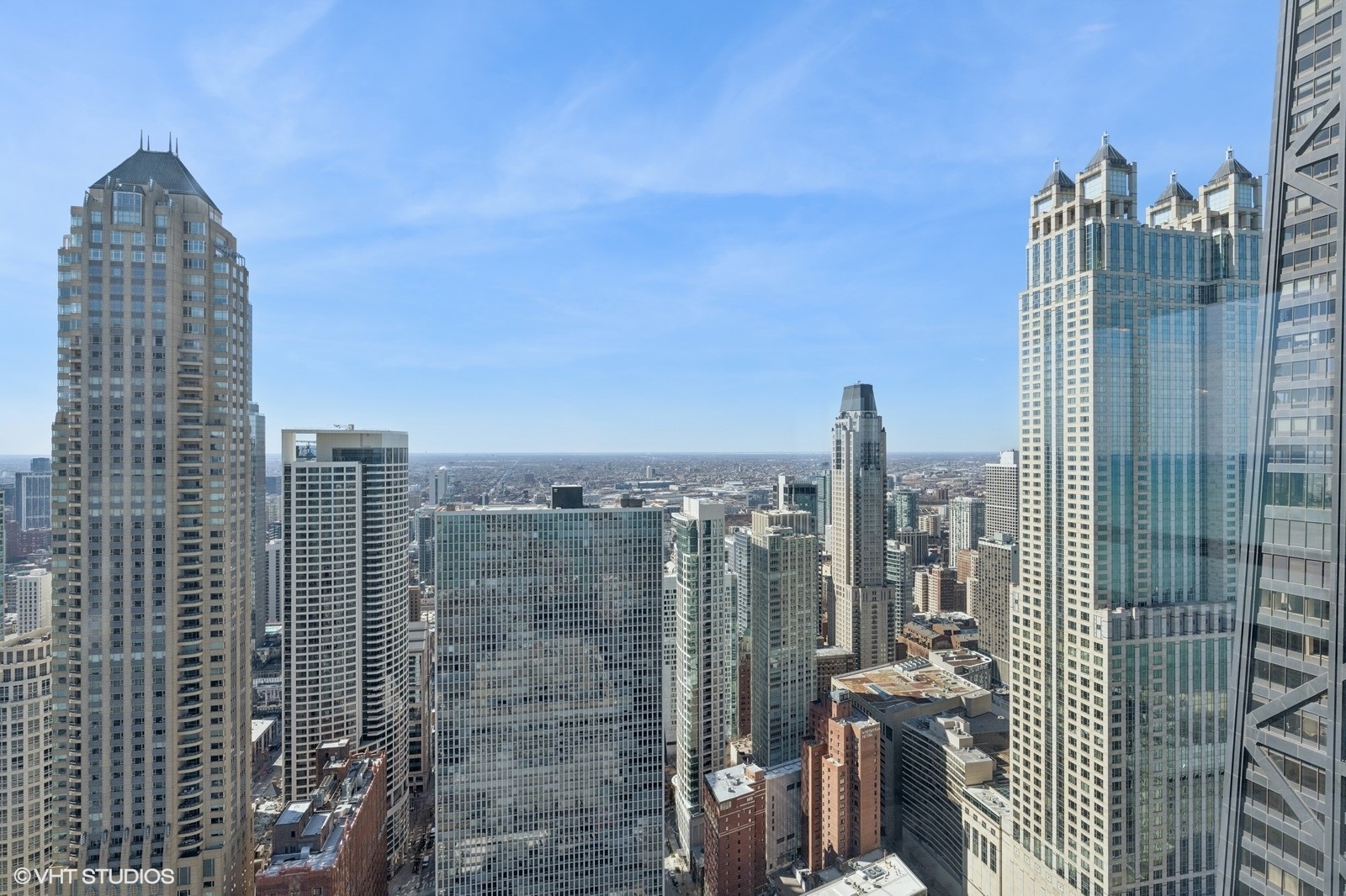 Chicago, Illinois, 60611, United States, 3 Bedrooms Bedrooms, ,3 BathroomsBathrooms,Residential,For Sale,1941703