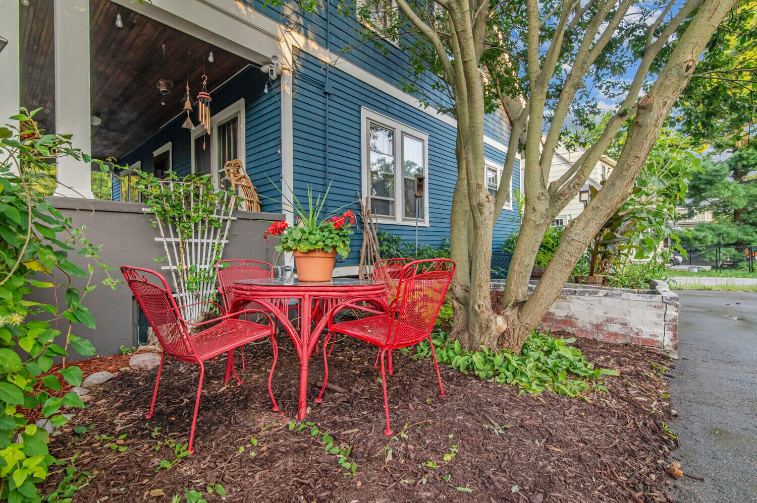 Ann Arbor, Michigan, 48103, United States, 4 Bedrooms Bedrooms, ,3 BathroomsBathrooms,Residential,For Sale,1991262