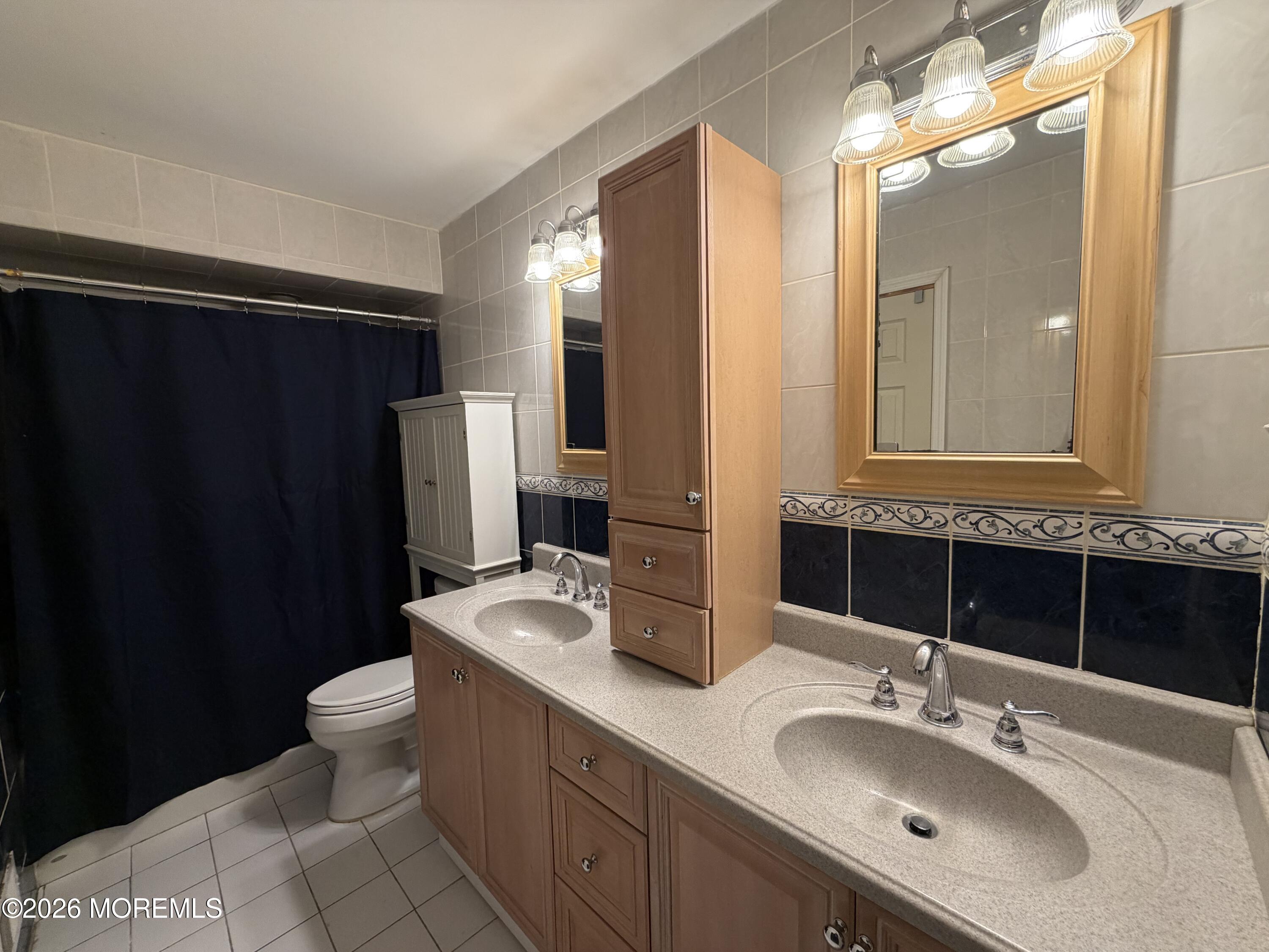 Howell, New Jersey, 07731, United States, 3 Bedrooms Bedrooms, ,2 BathroomsBathrooms,Residential,For Sale,2038401