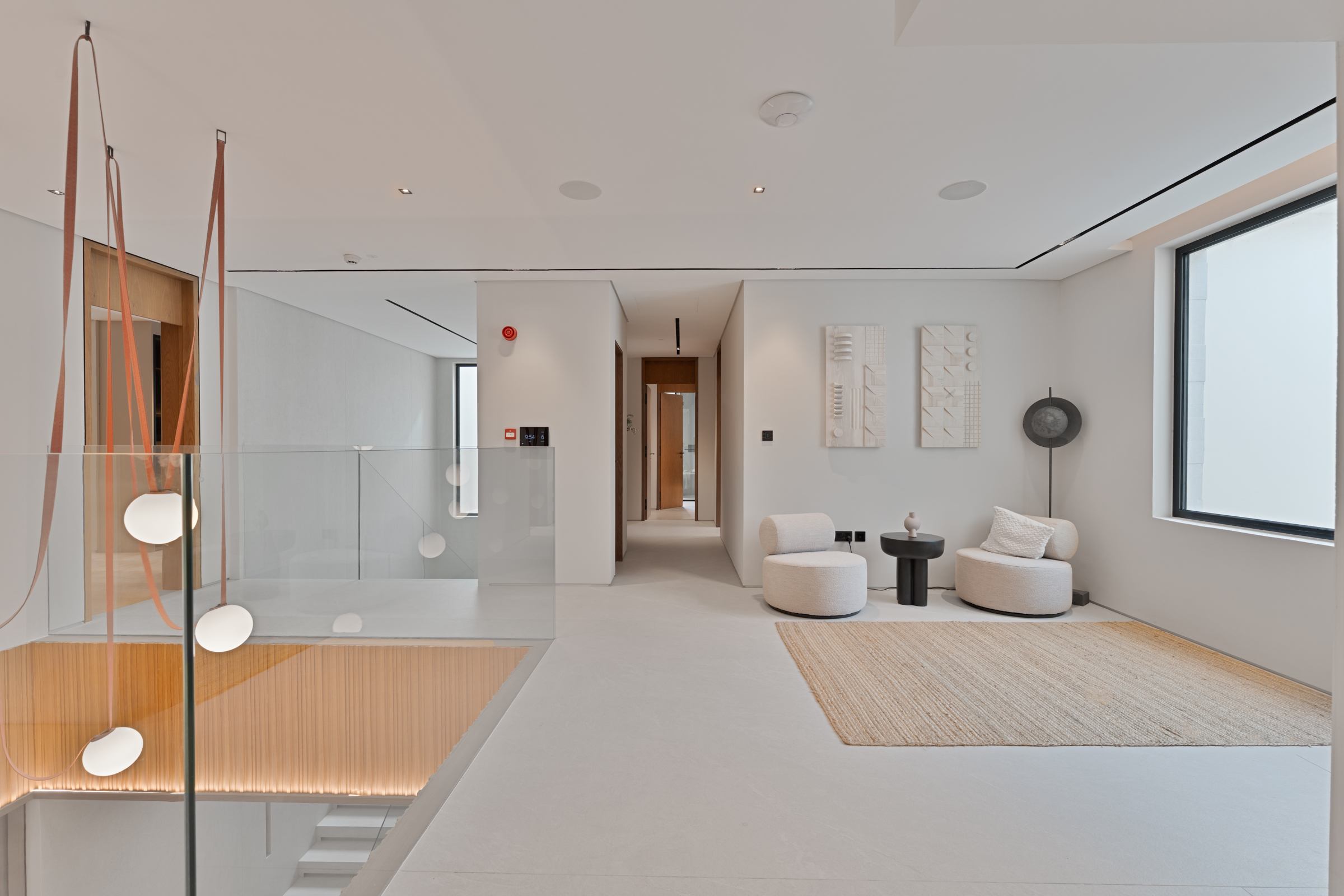  Refined Ready-to-Move Villa With Lake Views in JGE - 物件實景