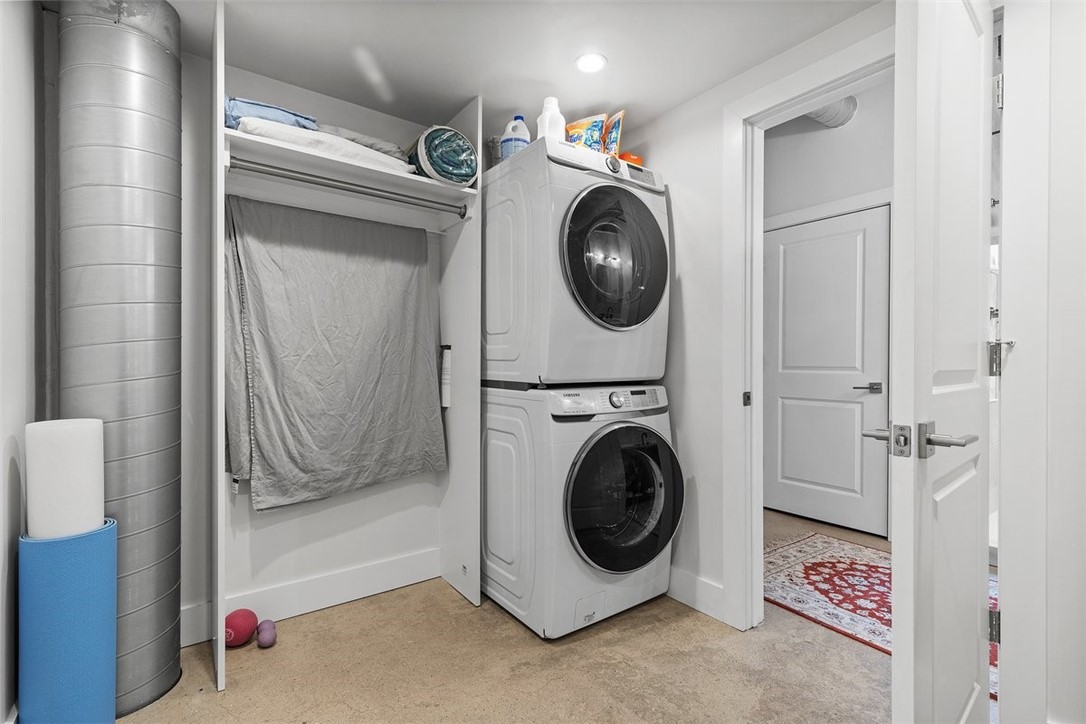 Lawrenceville, Pennsylvania, 15201, United States, 2 Bedrooms Bedrooms, ,4 BathroomsBathrooms,Residential,For Sale,1751252