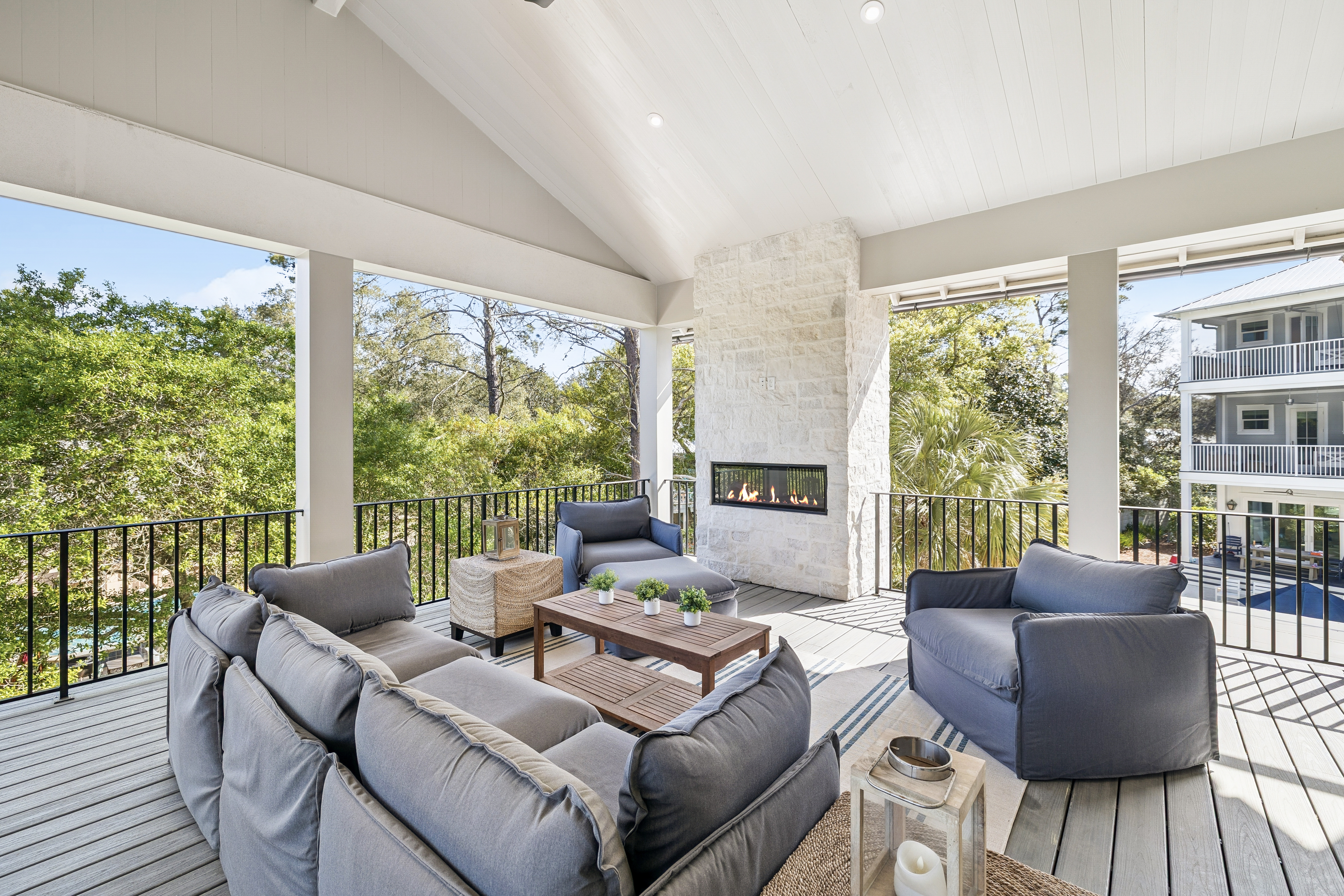  Private Gated 30A Estate with Guest Suite, Pool  & Summer Kitchen - 物件實景