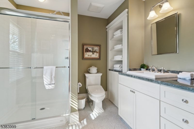 Millburn Twp., New Jersey, 07078, United States, 3 Bedrooms Bedrooms, ,3 BathroomsBathrooms,Residential,For Sale,1988129