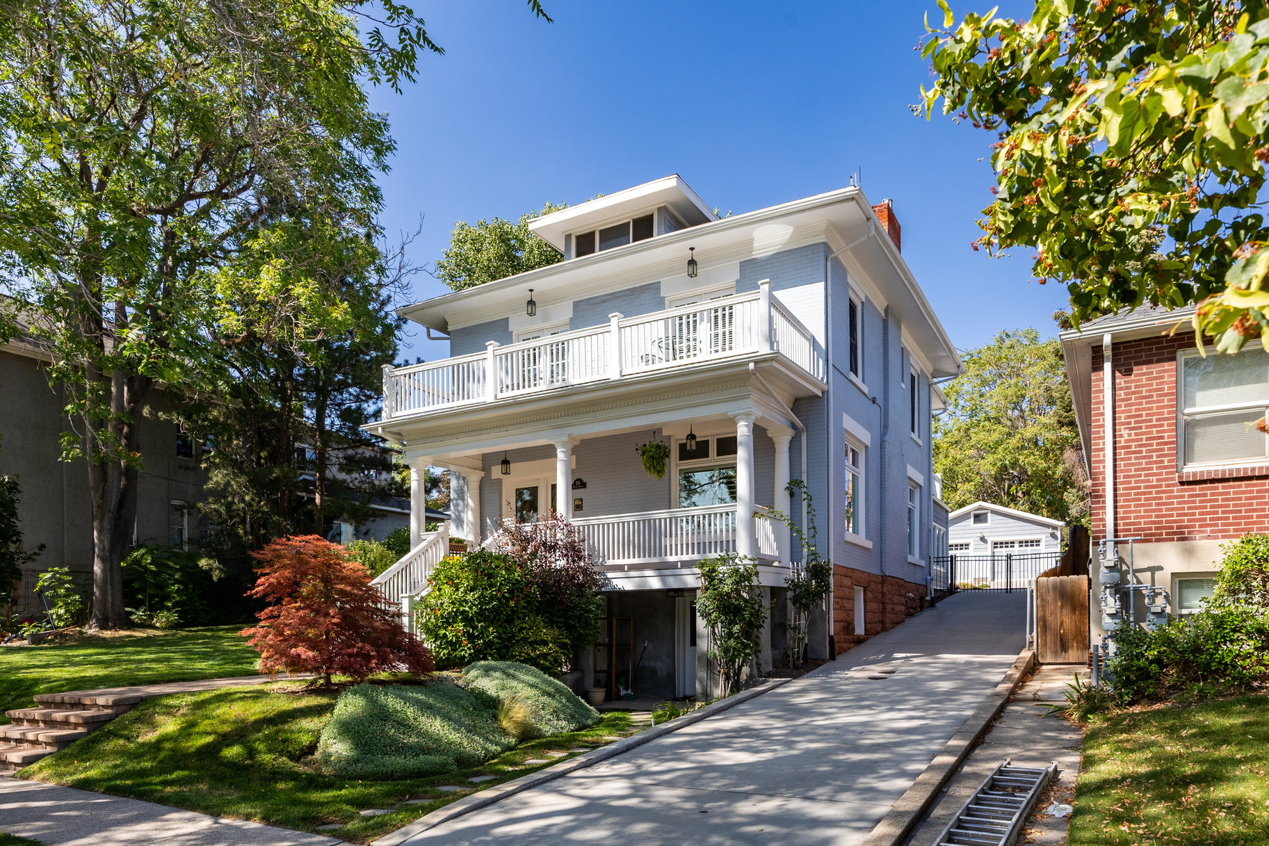  Stunning Avenues Two-Story - 物件實景