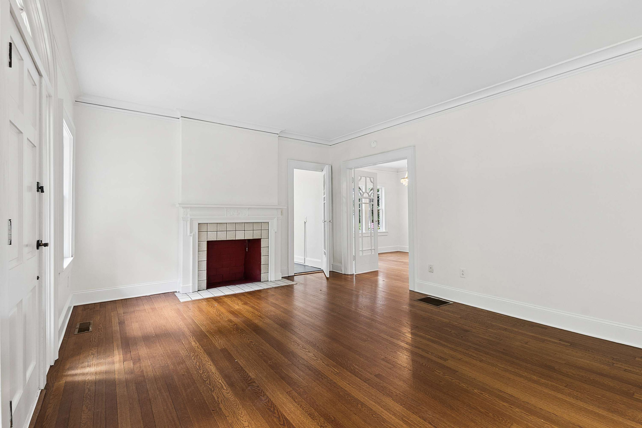  Charming 1930 Craftsman Bungalow in an Unbeatable Virginia Highland Location - 物件實景