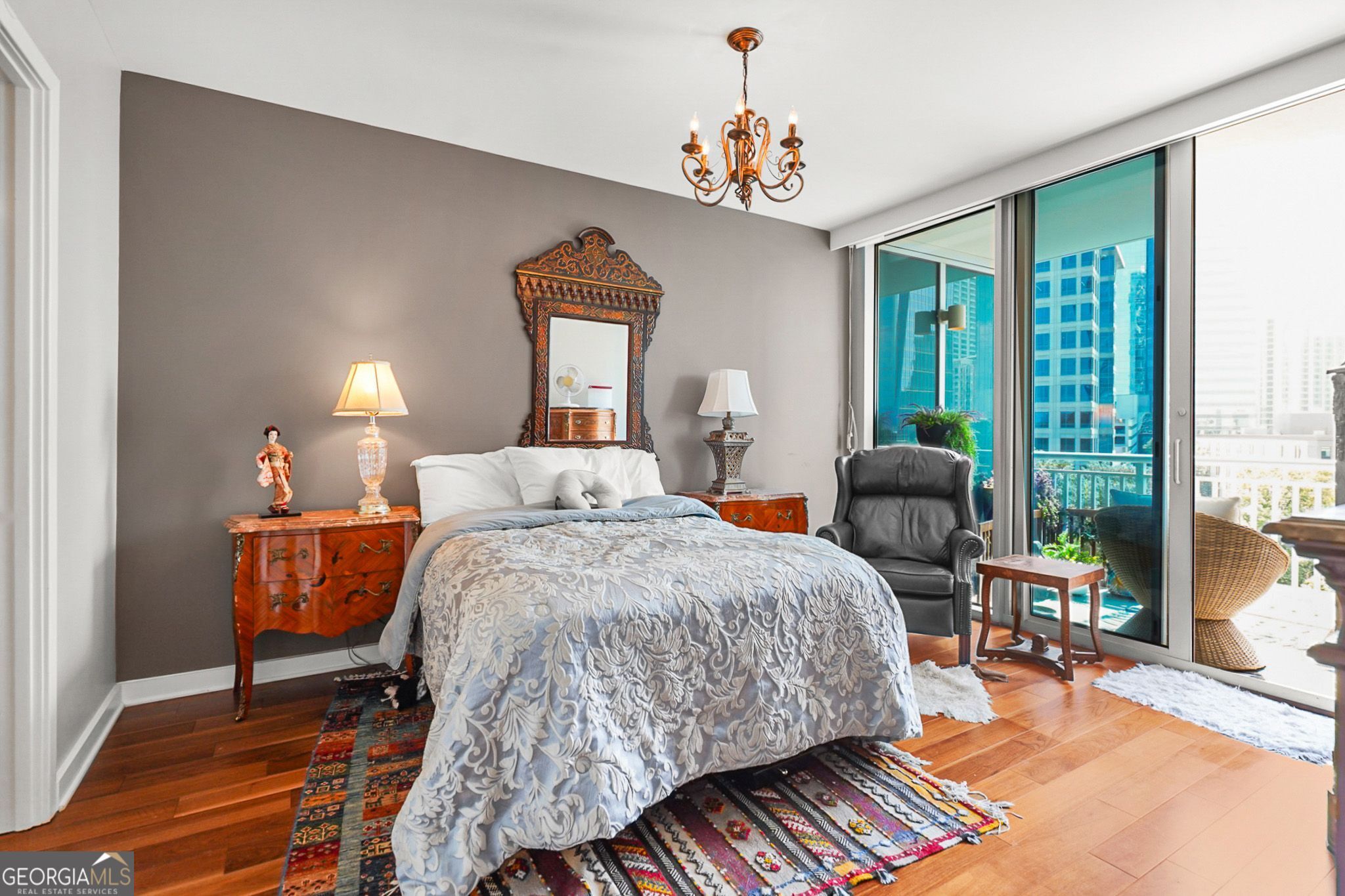 Atlanta, Georgia, 30326, United States, 2 Bedrooms Bedrooms, ,3 BathroomsBathrooms,Residential,For Sale,2001794