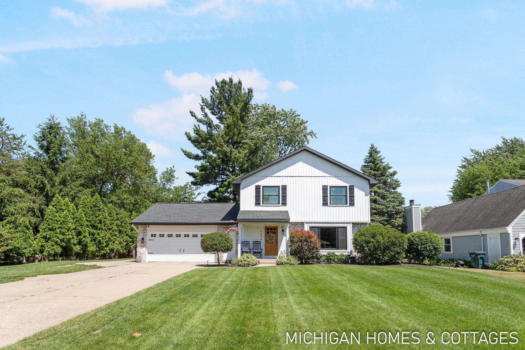 Jenison, Michigan, 49428, United States, 4 Bedrooms Bedrooms, ,3 BathroomsBathrooms,Residential,For Sale,1932274