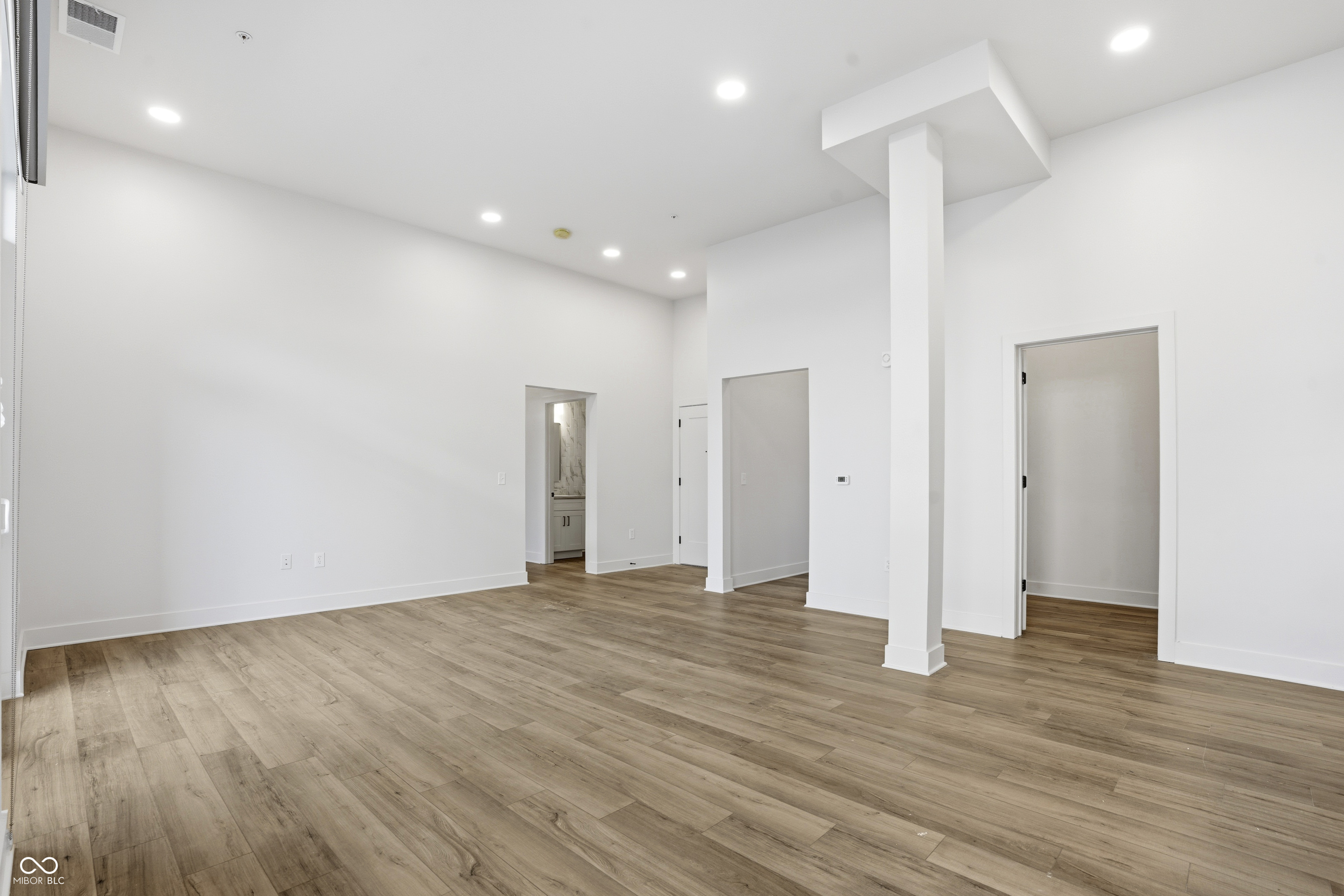 Carmel, Indiana, 46032, United States, 3 Bedrooms Bedrooms, ,3 BathroomsBathrooms,Residential,For Sale,2023630