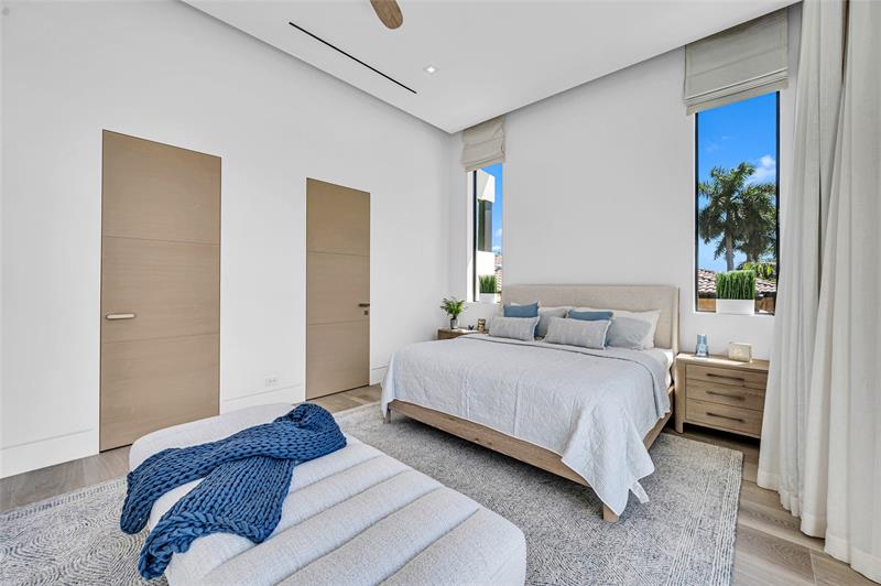 Fort Lauderdale, Florida, 33301, United States, 5 Bedrooms Bedrooms, ,8 BathroomsBathrooms,Residential,For Sale,1971363