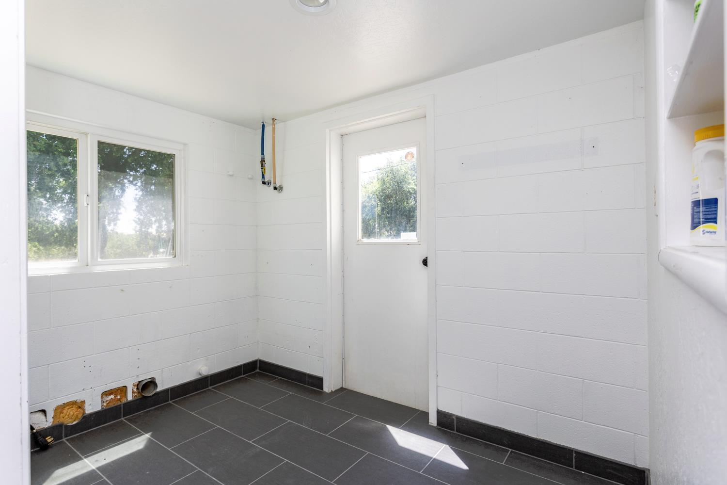 Oakdale, California, 95361, United States, 3 Bedrooms Bedrooms, ,2 BathroomsBathrooms,Residential,For Sale,1982799