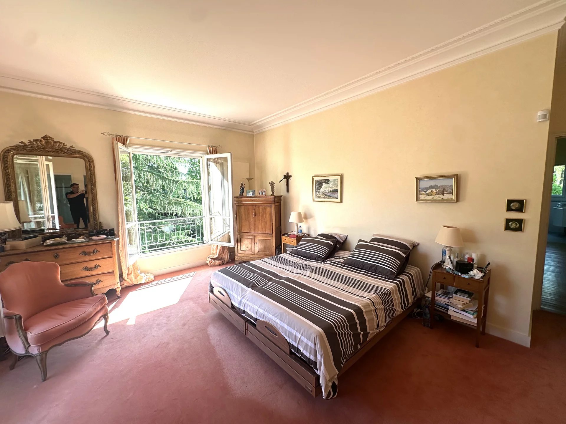 Le Vésinet, Île-de-France, 78110, FR, 5 Bedrooms Bedrooms, ,Residential,For Sale,1994336