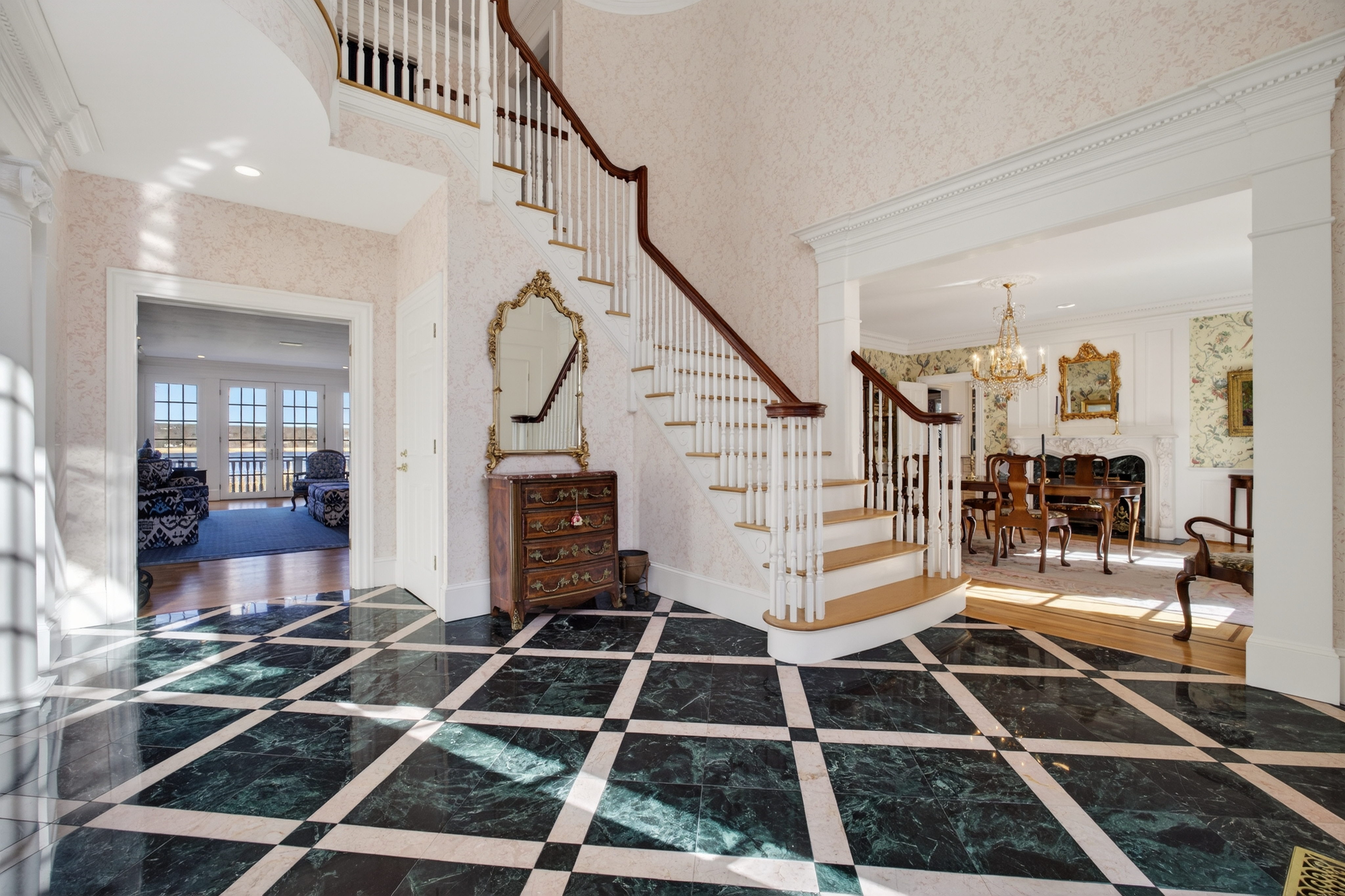  Riverside Elegance Meets Neoclassical Grandeur - 物件實景