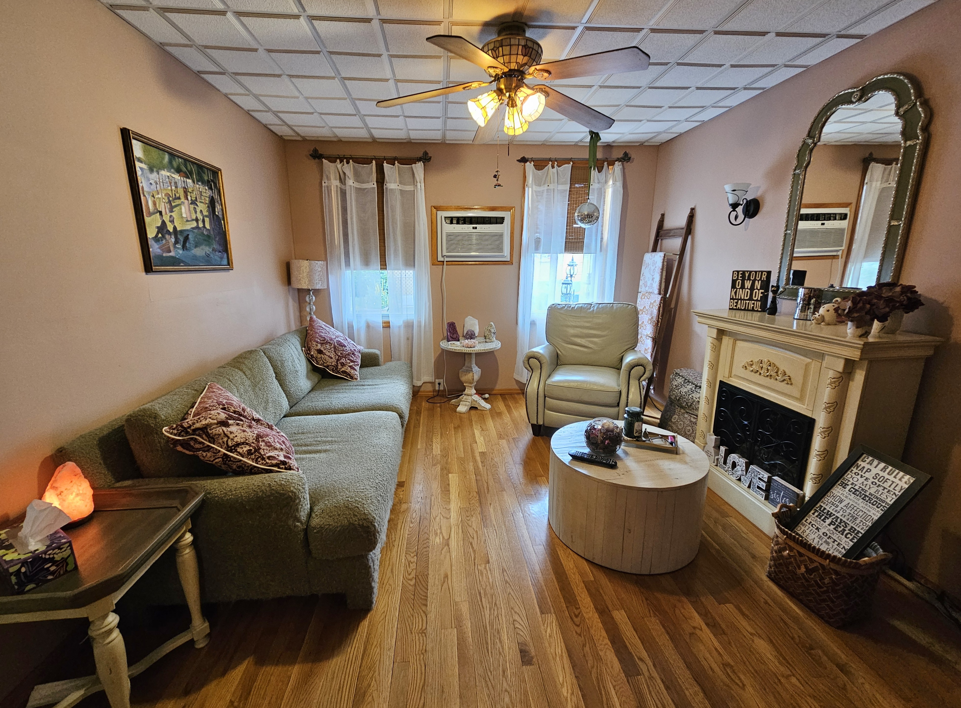 Glendale, New York, 11385, United States, 5 Bedrooms Bedrooms, ,2 BathroomsBathrooms,Residential,For Sale,1987833