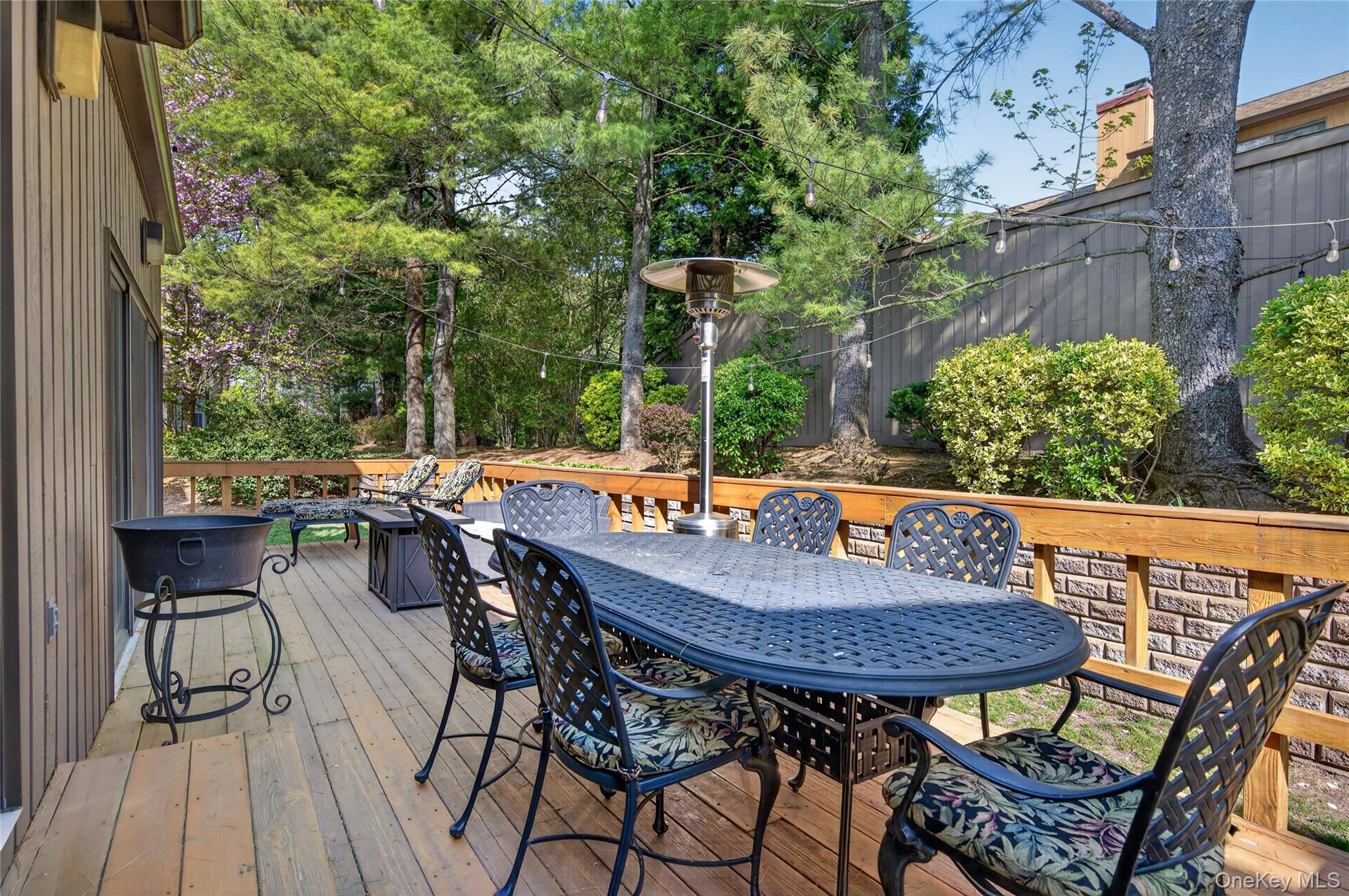  5 Pony Circle, Roslyn Heights, NY, 11577 - 物件實景