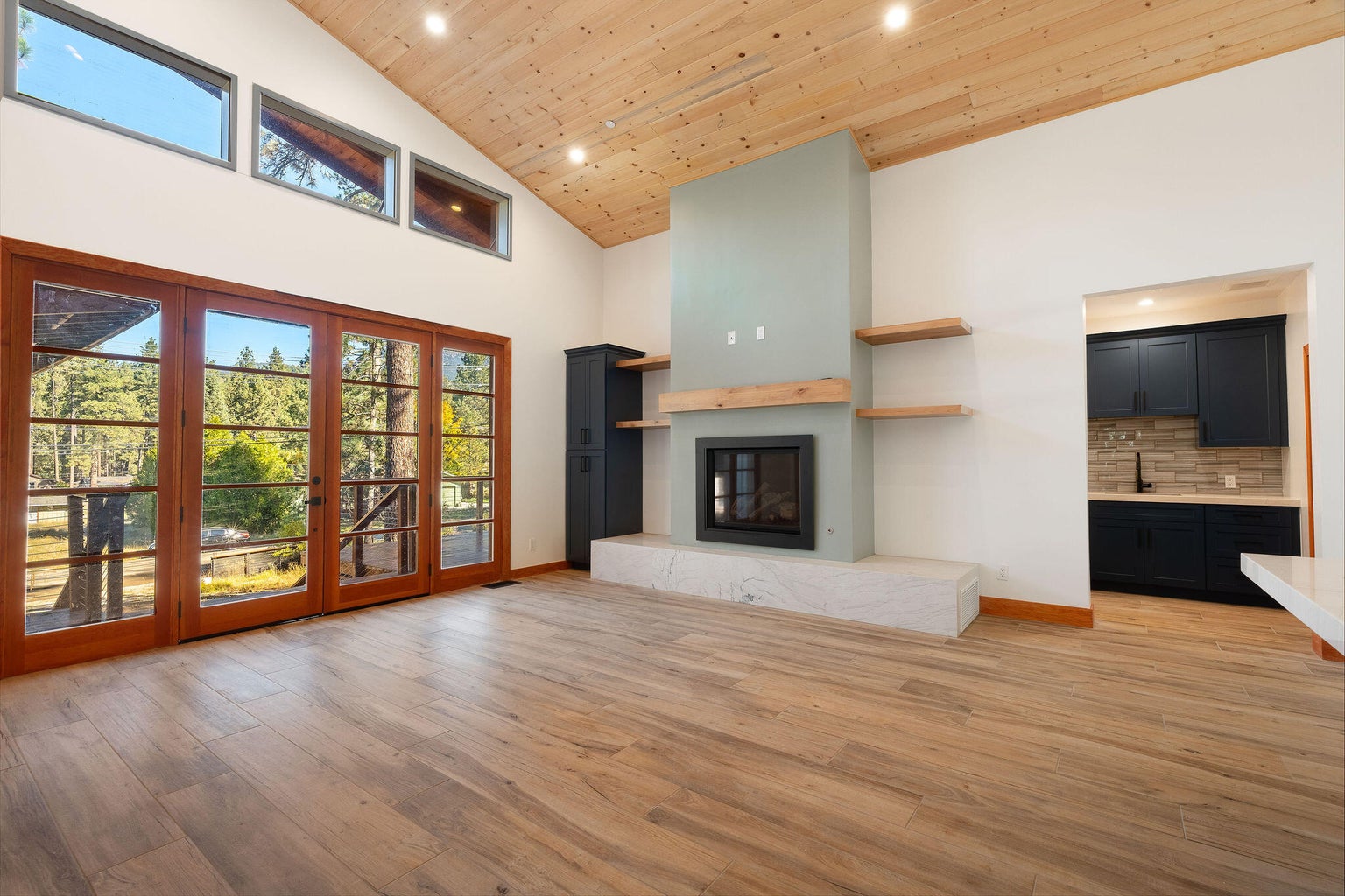 Idyllwild, California, 92549, United States, 3 Bedrooms Bedrooms, ,2 BathroomsBathrooms,Residential,For Sale,1974453